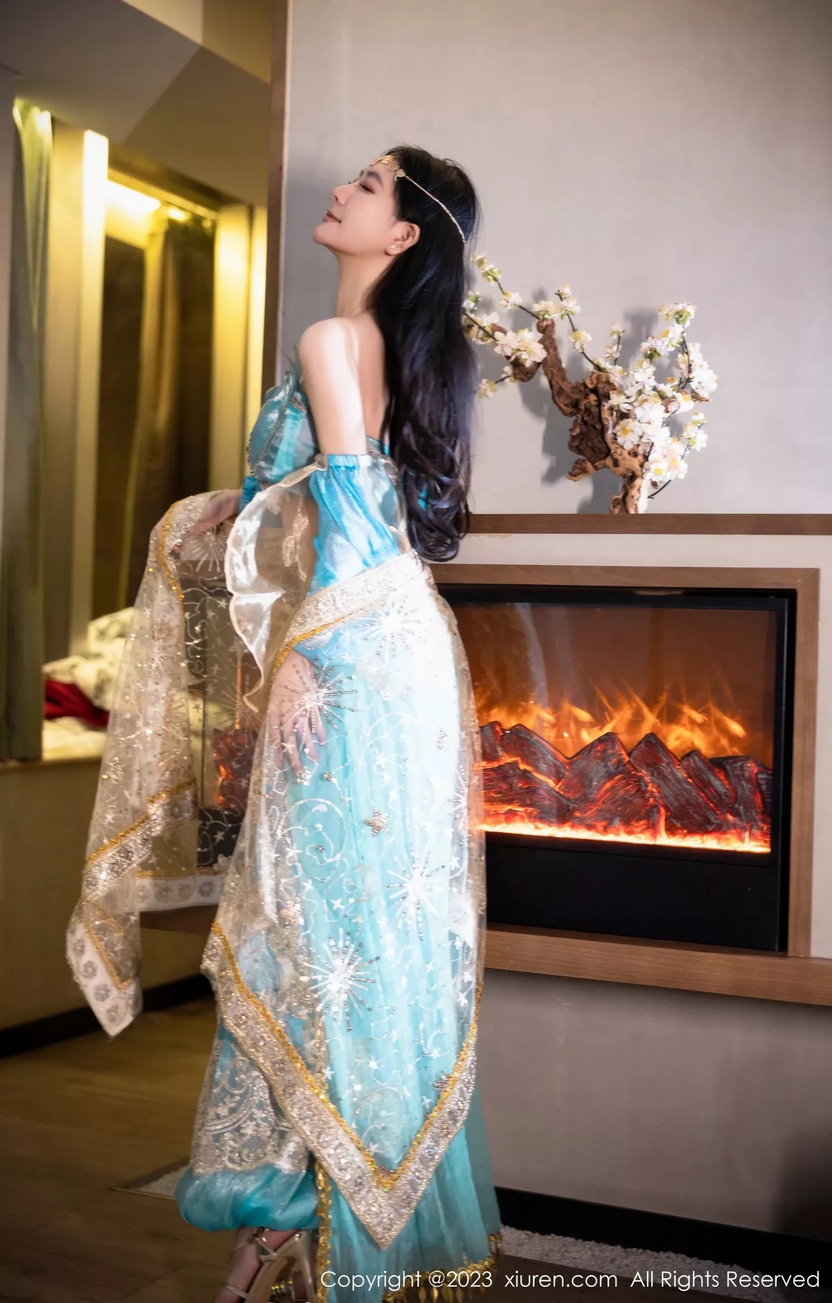 秀人集.com_[XiuRen秀人网]No.7469_模特幼幼性感蓝色西域舞娘短裙露黑色内裤秀白嫩美腿诱惑写真82P