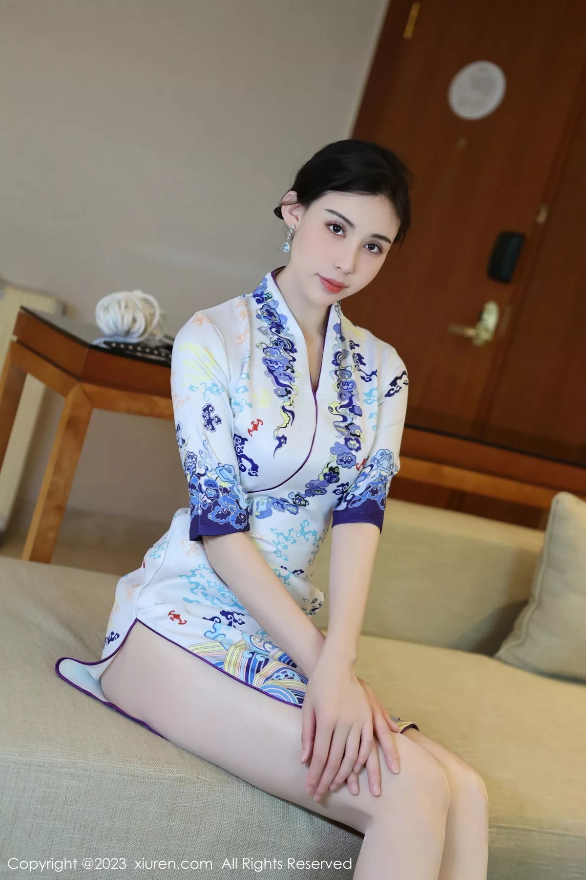 秀人集.com_[XiuRen秀人网]No.7479_模特曼柔性感制服露淡粉色内衣配超薄肉丝秀曼妙身姿诱惑写真102P