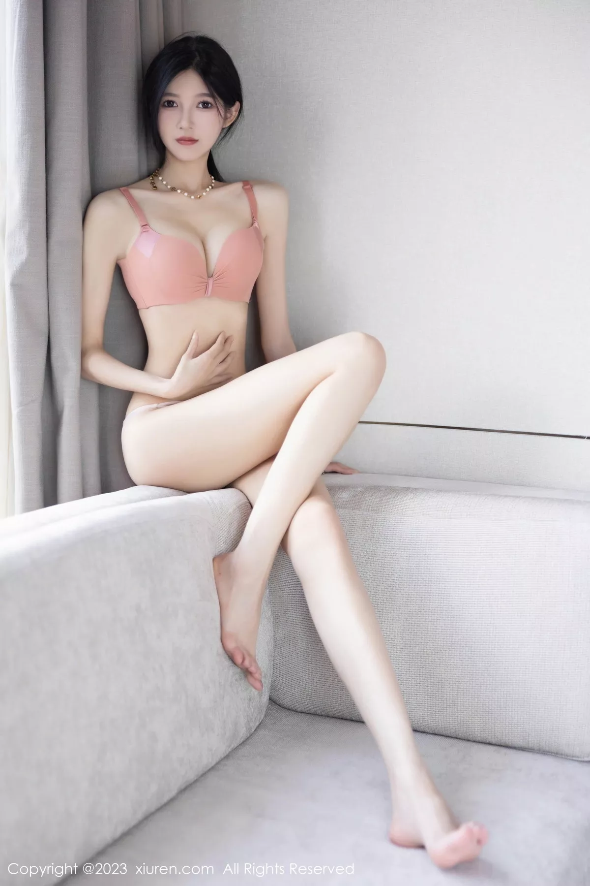 秀人集.com_[XiuRen秀人网]No.7488_模特程程程咖啡色卫衣露淡红内衣配肉丝袜秀曼妙身姿诱惑写真81P