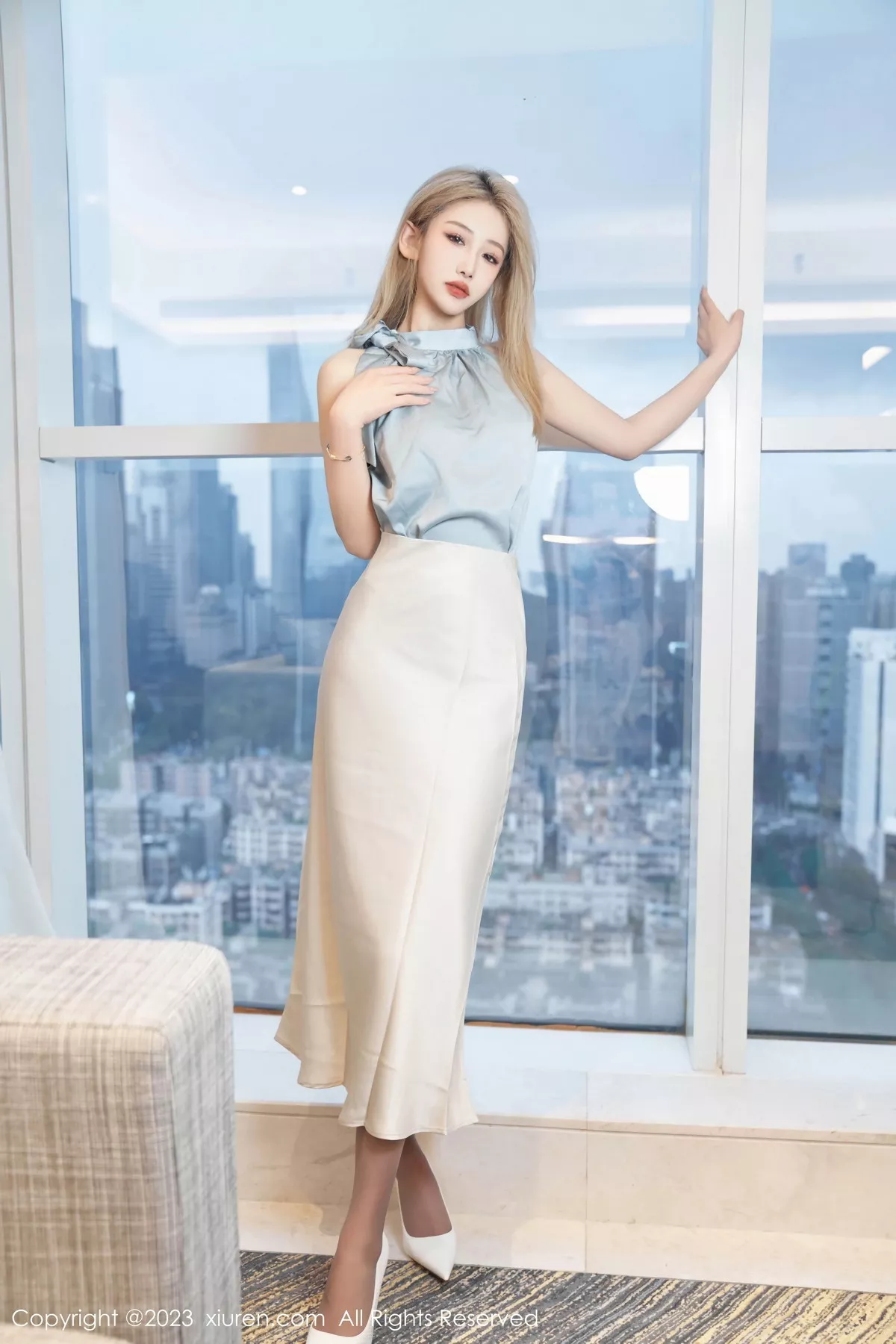 秀人集.com_[XiuRen秀人网]No.7500_模特沈青黛性感白色蕾丝内衣配超薄灰丝秀完美身材诱惑写真100P