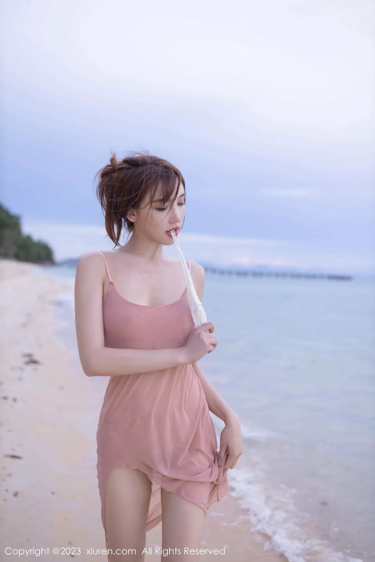 秀人集.com_[XiuRen秀人网]No.7501_模特陆萱萱性感粉色蕾丝内衣配超薄无内肉丝秀惹火身材诱惑写真77P