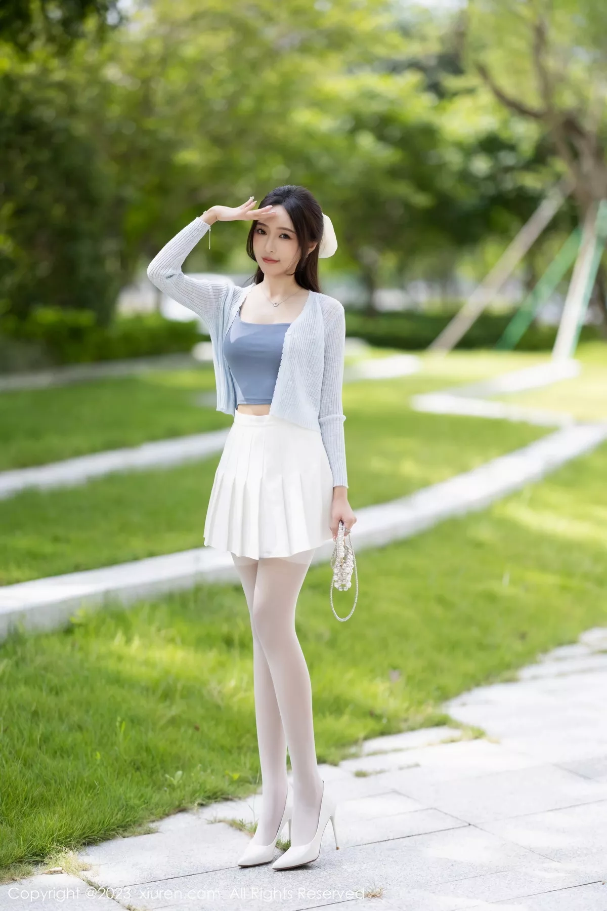 秀人集.com_[XiuRen秀人网]No.7515_女神王馨瑶yanni性感浅色服饰配短裙露白丝吊袜秀美腿诱惑写真82P