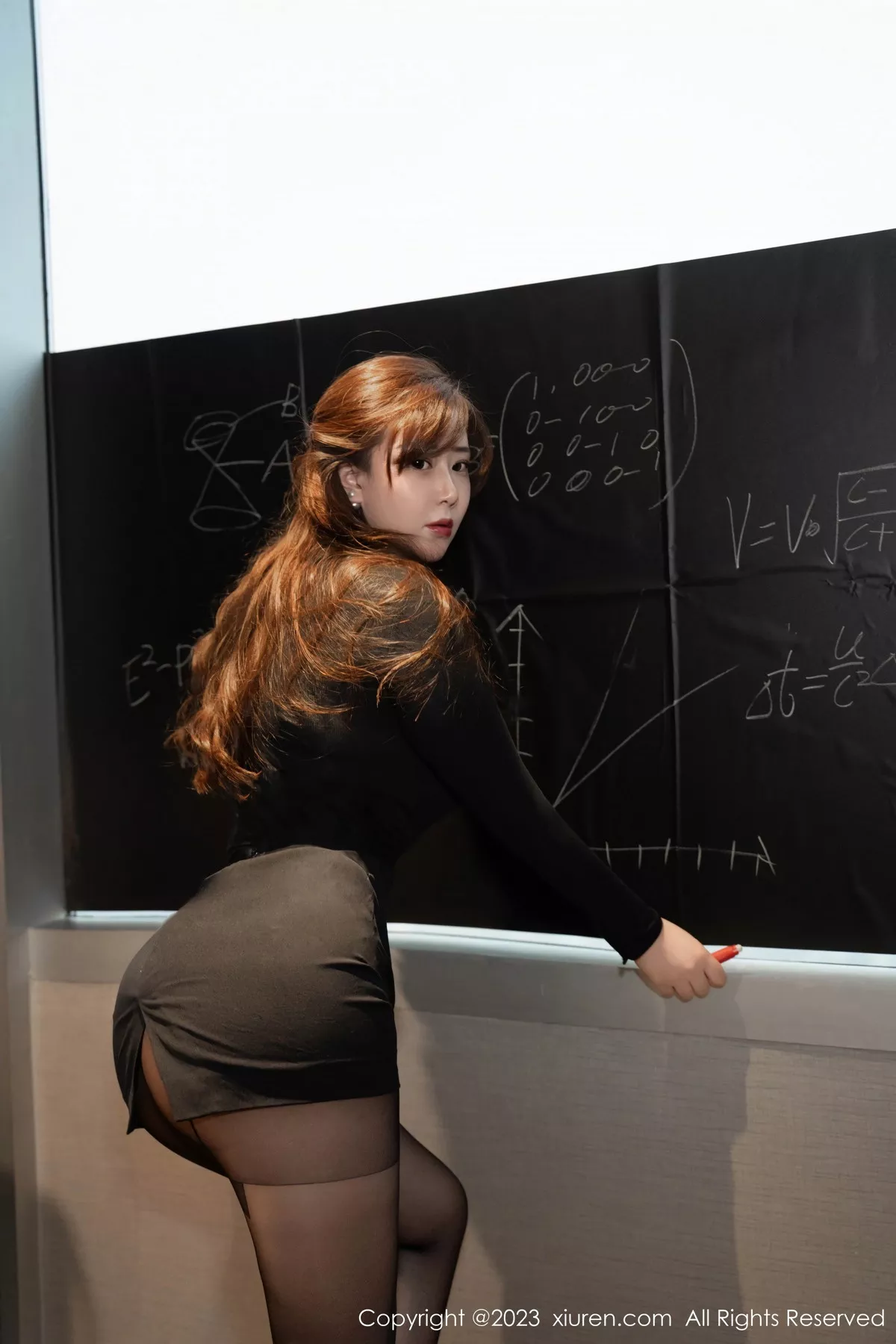 秀人集.com_[XiuRen秀人网]No.7513_模特王婉悠Queen黑色蕾丝内衣配超薄黑丝秀丰满身材诱惑写真60P