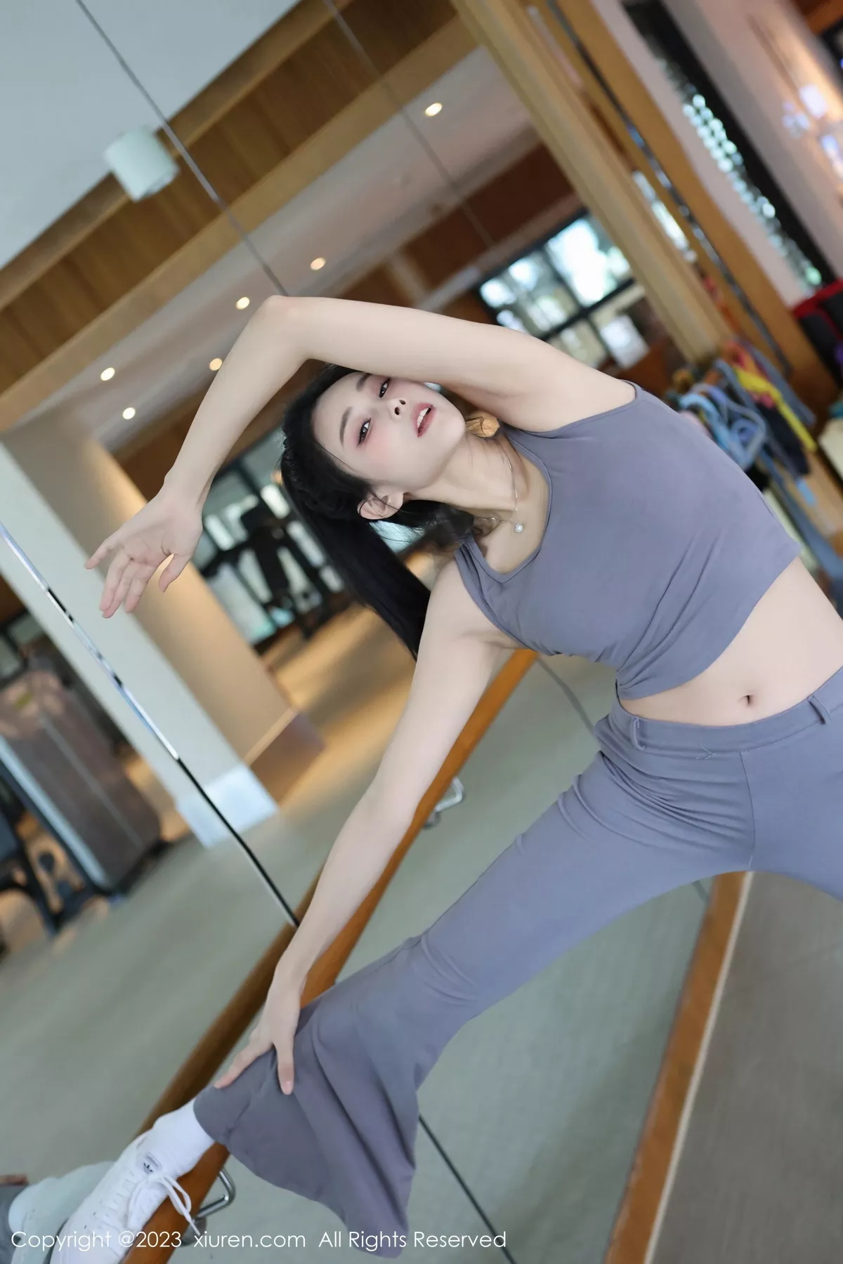 秀人集.com_[XiuRen秀人网]No.7512_模特草莓mm性感灰色运动服露粉色内衣秀曼妙身姿迷人诱惑写真71P