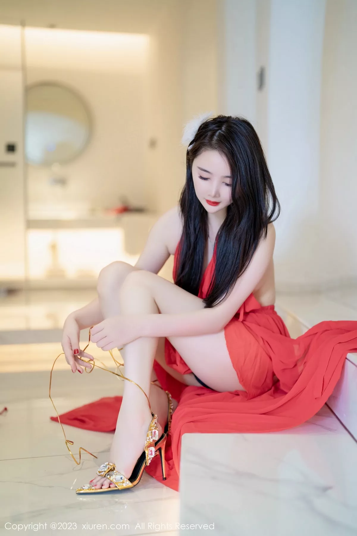 秀人集.com_[XiuRen秀人网]No.7517_模特Summer宝宝红色露肩连衣长裙配肉丝袜秀曼妙身姿诱惑写真62P