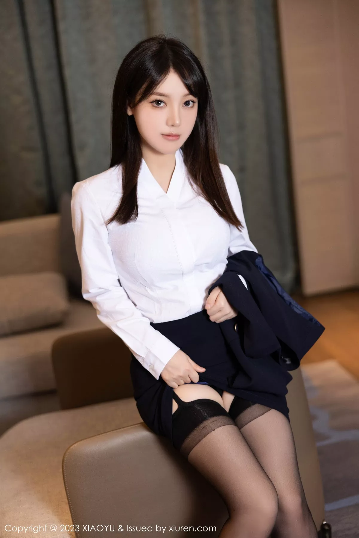 秀人集.com_[XiaoYu画语界]Vol.1113_模特豆瓣酱脱深色OL服饰露性感黑色内衣秀丰满身材诱惑写真83P