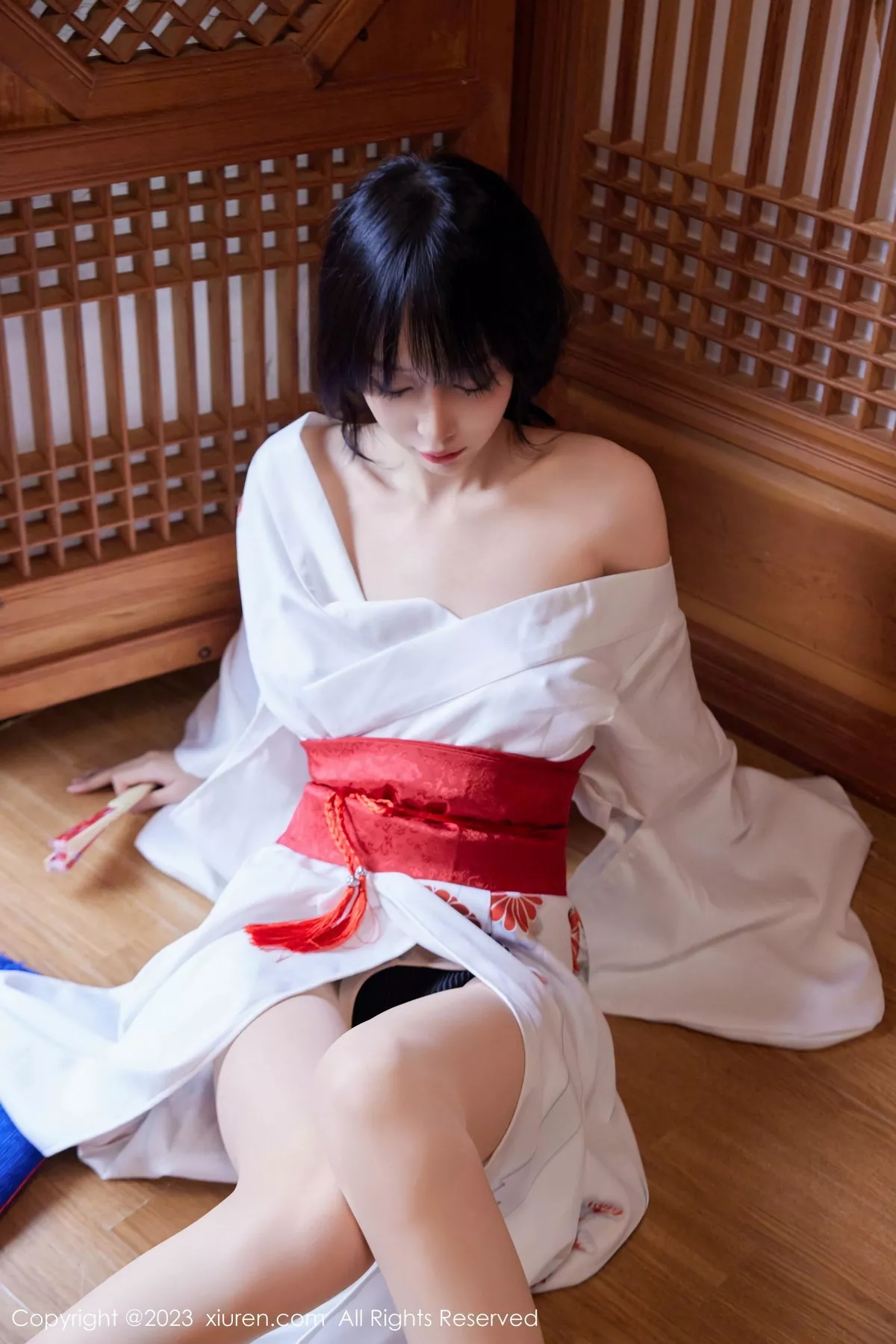 秀人集.com_[XiuRen秀人网]No.7610_模特玥儿玥er性感白色日式和服配开档肉丝秀完美身材诱惑写真60P
