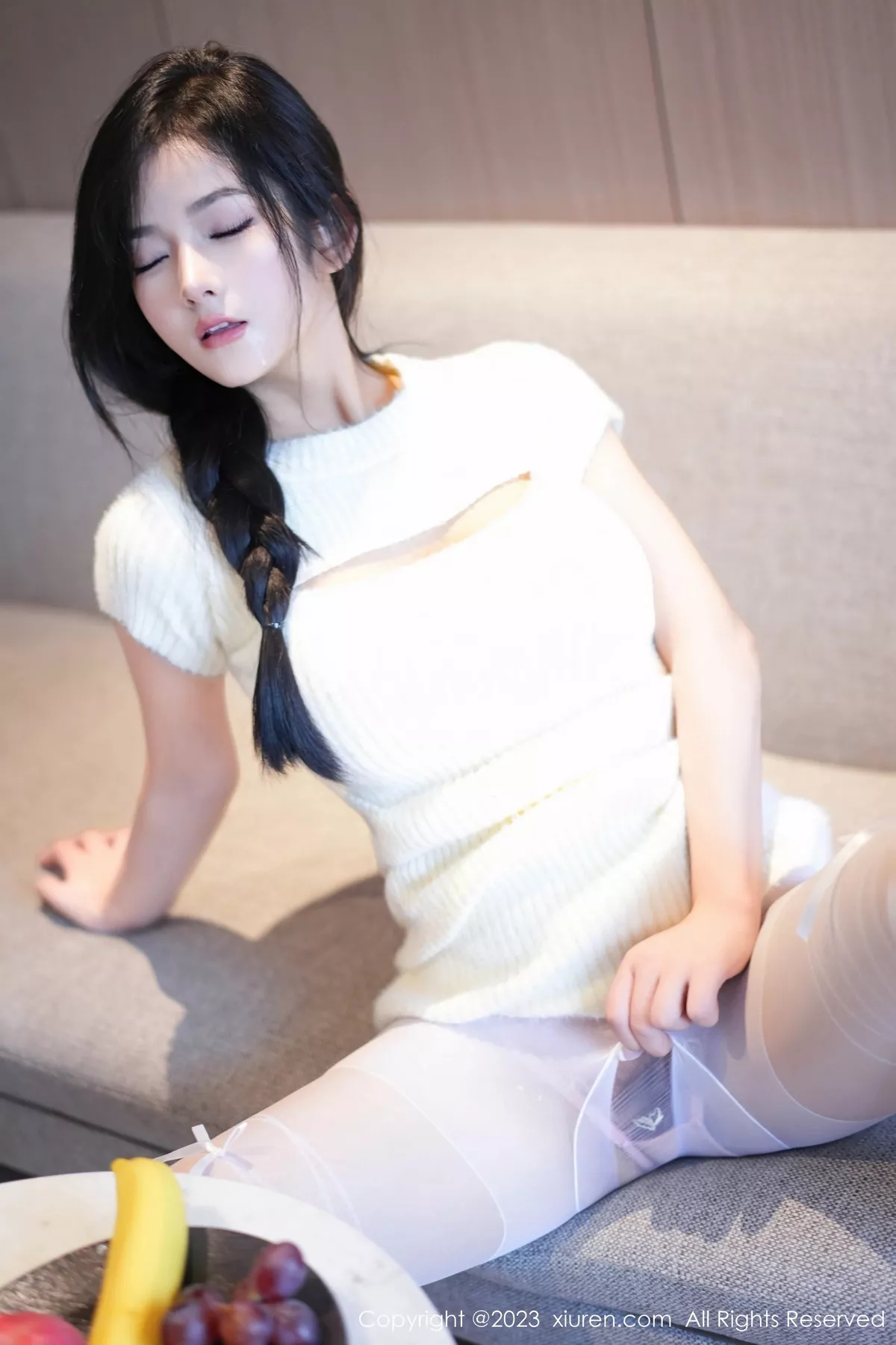 秀人集.com_[XiuRen秀人网]No.7541_模特谭小灵性感粉色轻透内衣配超薄白丝袜秀惹火身段诱惑写真93P