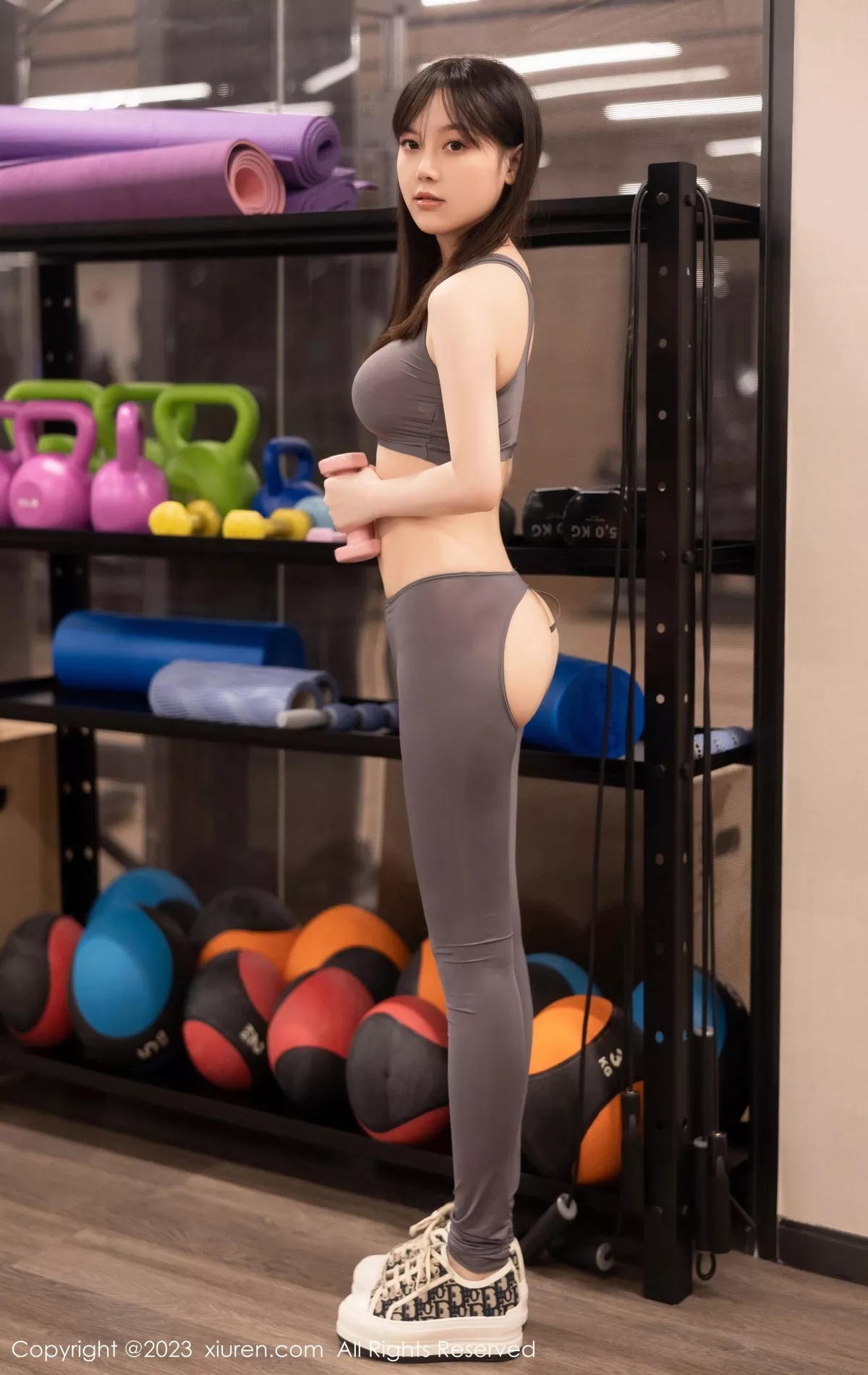 秀人集.com_[XiuRen秀人网]No.7543_模特豆瓣酱健身房性感灰色运动瑜伽服紧身秀丰满身材诱惑写真82P