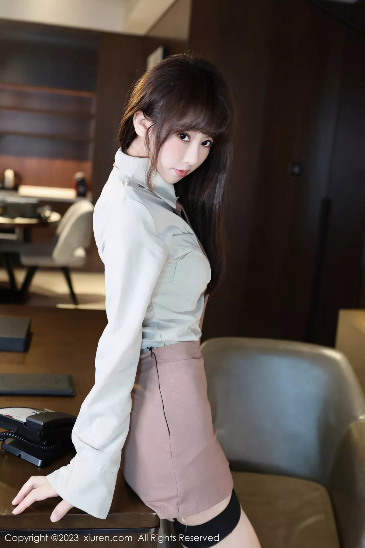 秀人集.com_[XiuRen秀人网]No.7643_模特白笑笑情趣捆绑主题性感枣红内衣配黑丝吊袜迷人诱惑写真82P