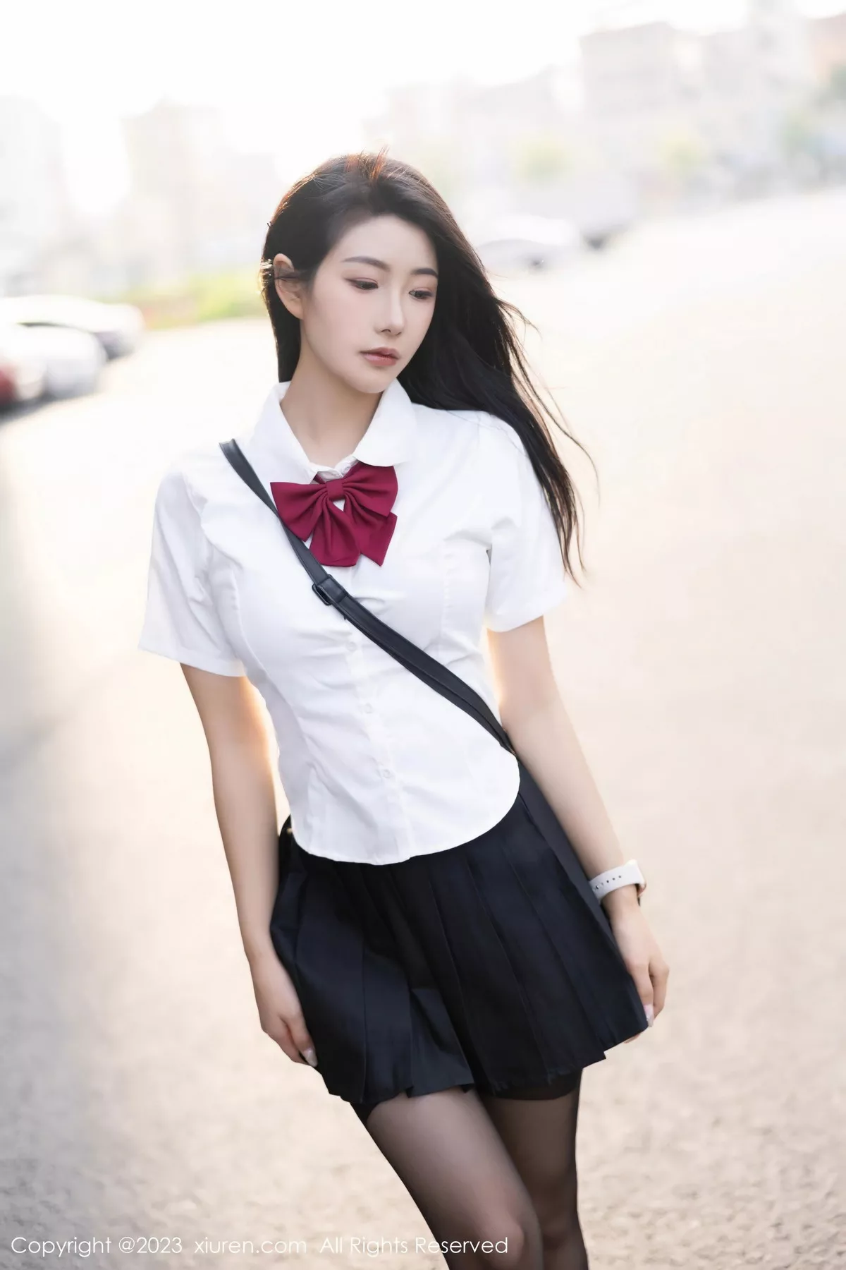 秀人集.com_[XiuRen秀人网]No.7653_模特苏苏阿性感白T配黑短裙露黑色吊带秀曼妙身姿迷人诱惑写真87P