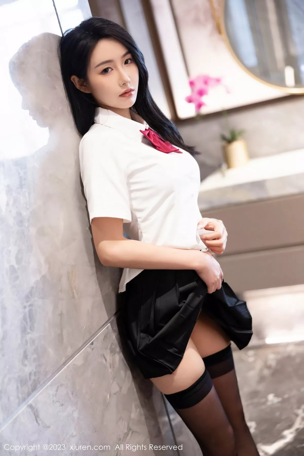 秀人集.com_[XiuRen秀人网]No.7653_模特苏苏阿性感白T配黑短裙露黑色吊带秀曼妙身姿迷人诱惑写真87P