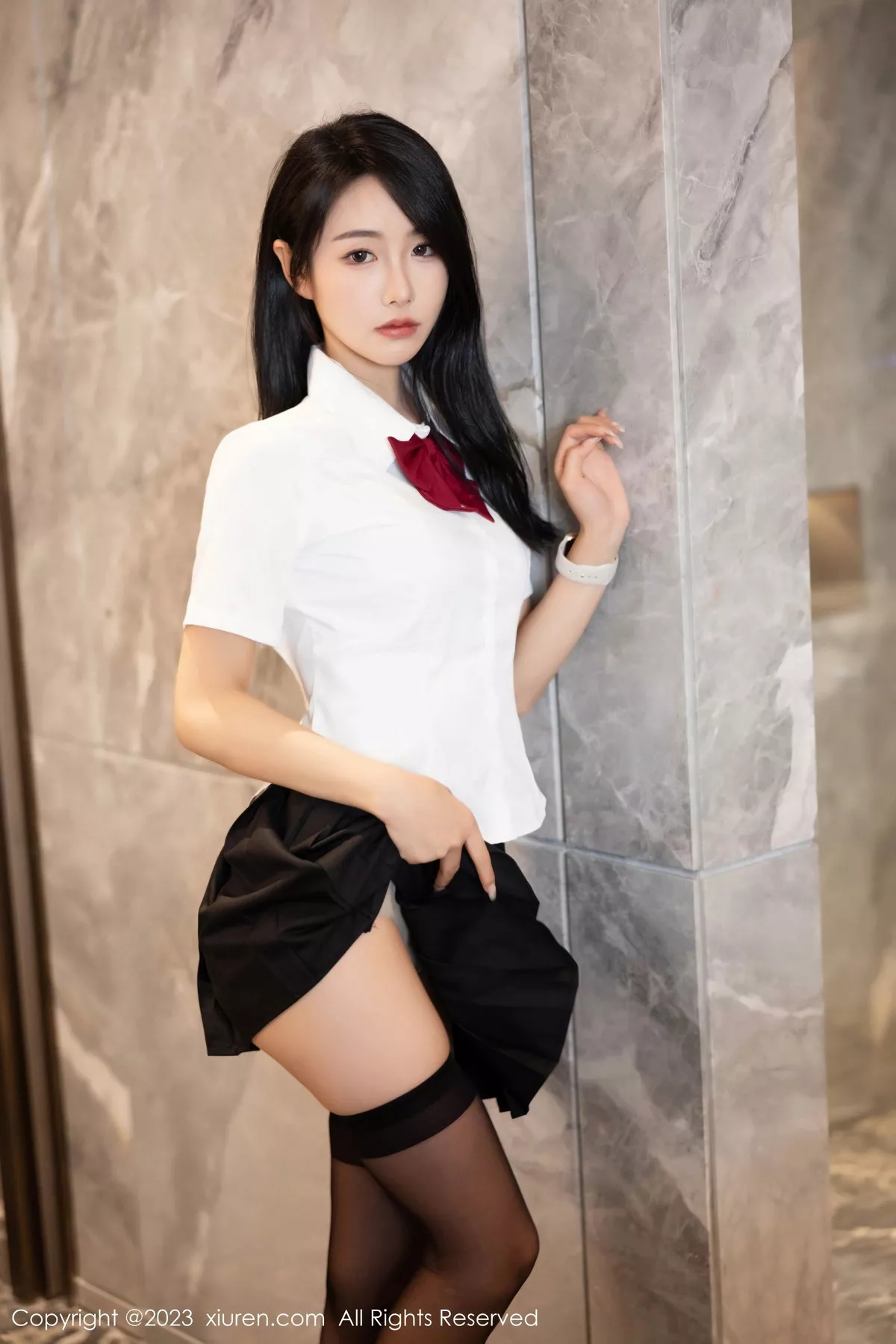 秀人集.com_[XiuRen秀人网]No.7653_模特苏苏阿性感白T配黑短裙露黑色吊带秀曼妙身姿迷人诱惑写真87P