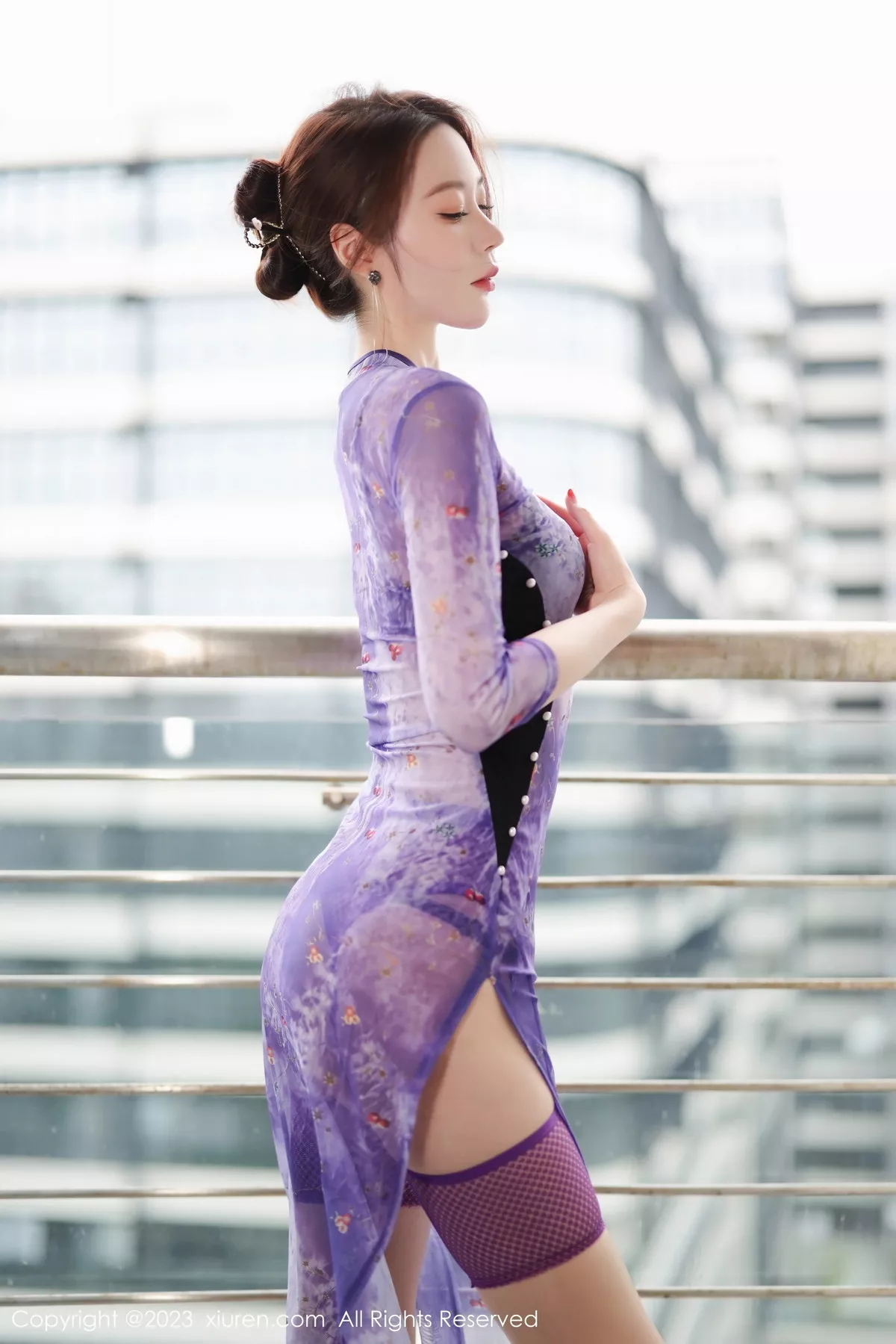 秀人集.com_[XiuRen秀人网]No.7673_模特梦心玥性感紫色连衣裙露黑色蕾丝内衣配紫丝吊袜诱惑写真86P