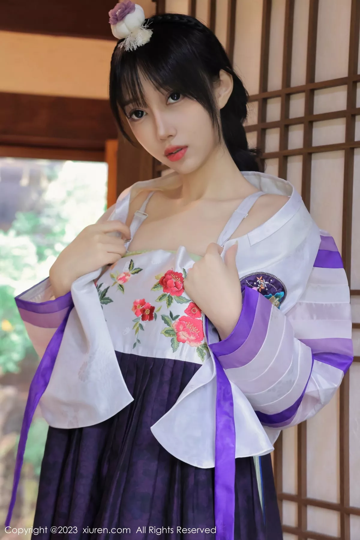 秀人集.com_[XiuRen秀人网]No.7677_模特玥儿玥er济州岛旅拍大长今服饰半脱秀完美身姿迷人诱惑写真66P