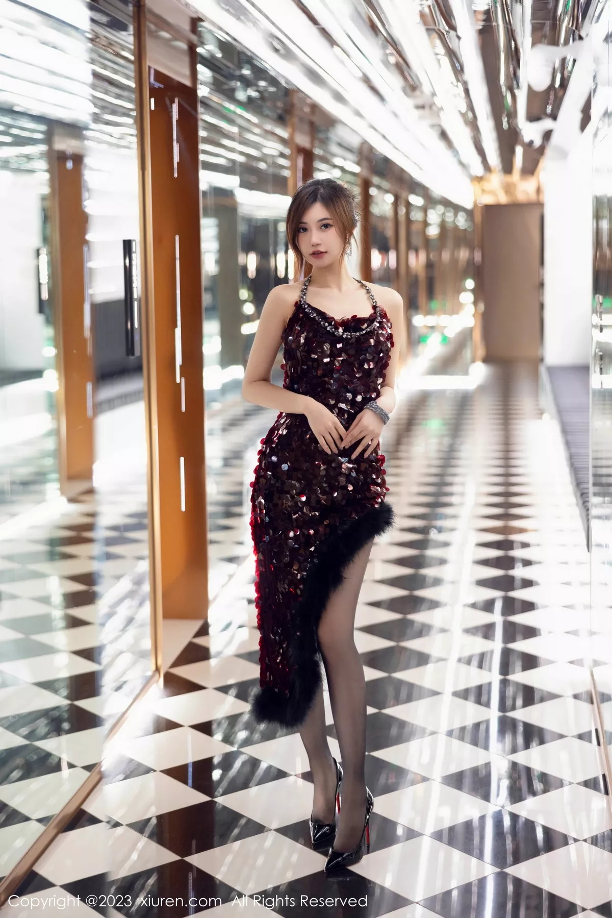 秀人集.com_[XiuRen秀人网]No.7679_女神绮里嘉ula性感红色长裙露薄透情趣黑丝连体衣极致诱惑写真98P
