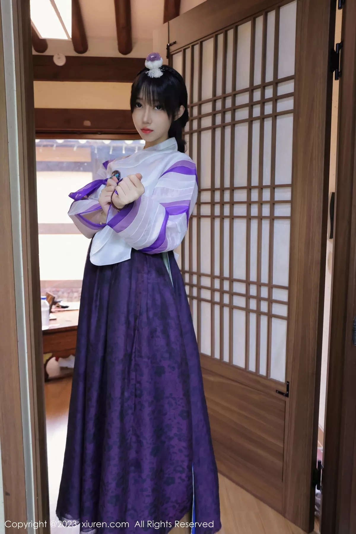 秀人集.com_[XiuRen秀人网]No.7677_模特玥儿玥er济州岛旅拍大长今服饰半脱秀完美身姿迷人诱惑写真66P