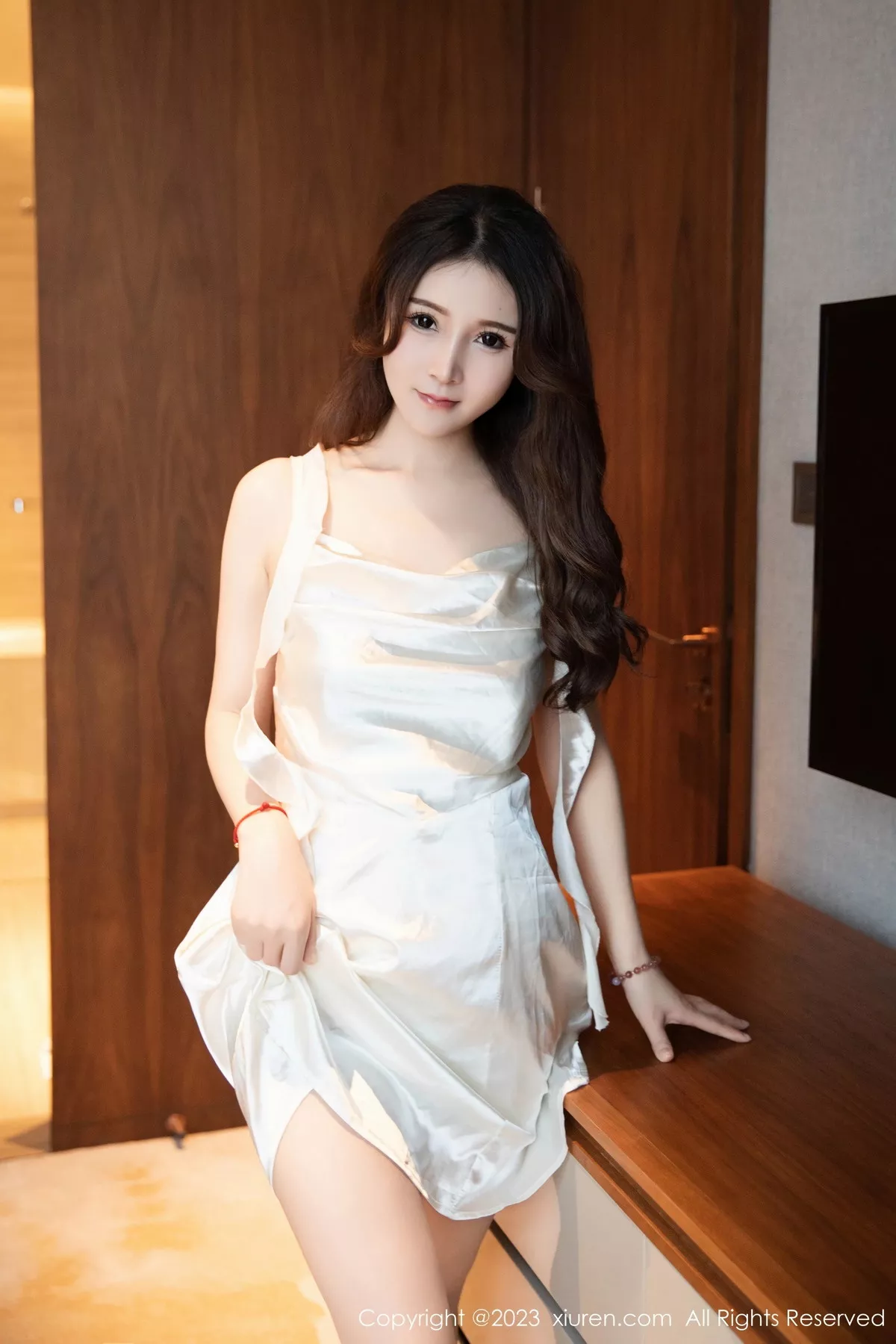 秀人集.com_[XiuRen秀人网]No.7558_模特林煊煊脱性感白色连衣短裙露白色内衣秀完美身材诱惑写真70P
