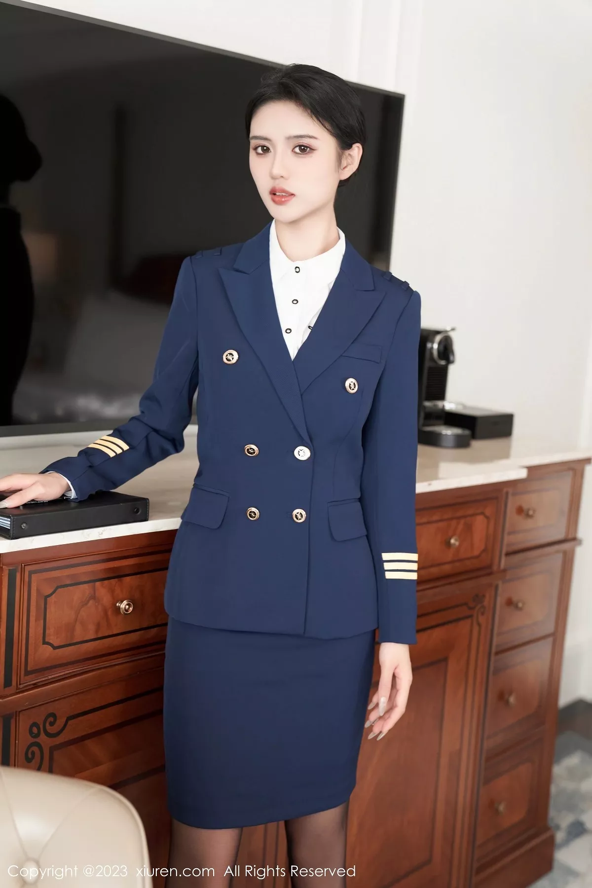 秀人集.com_[XiuRen秀人网]No.7737_模特浅浅Danny秘书角色装扮脱Ol制服露红色蕾丝内衣诱惑写真76P