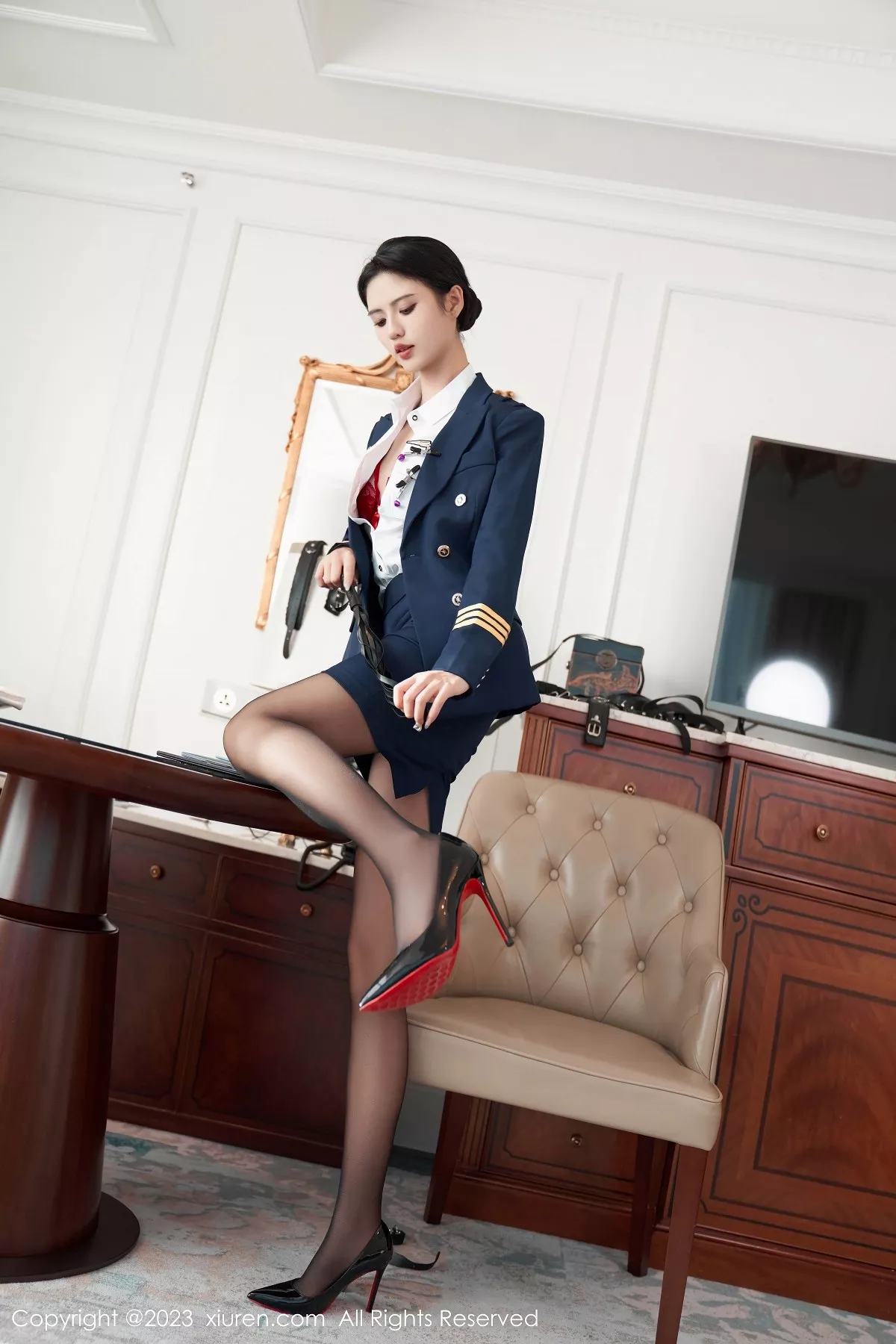 秀人集.com_[XiuRen秀人网]No.7737_模特浅浅Danny秘书角色装扮脱Ol制服露红色蕾丝内衣诱惑写真76P