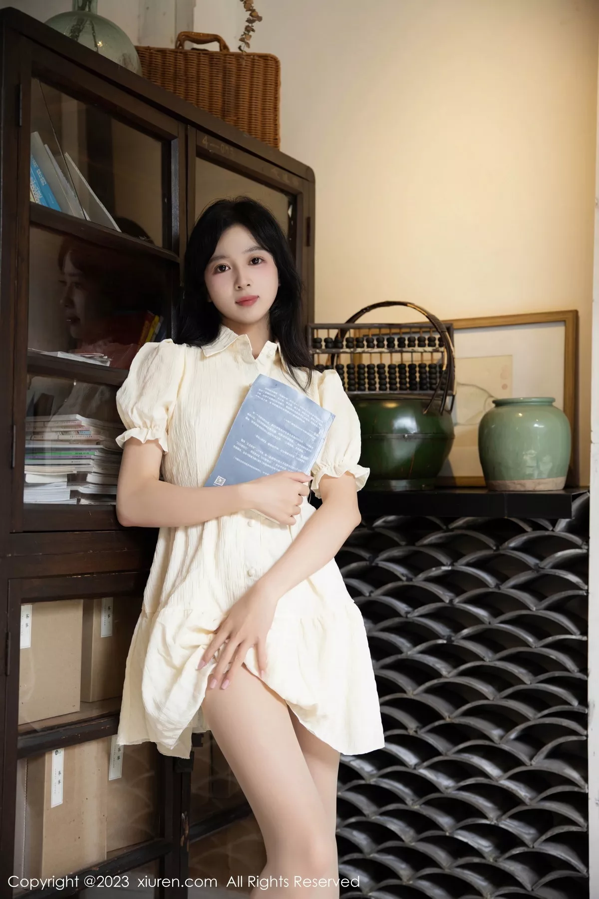 秀人集.com_[XiuRen秀人网]No.7742_模特糖豆sisi性感淡黄连衣裙露白色蕾丝内衣配原色丝袜诱惑写真62P