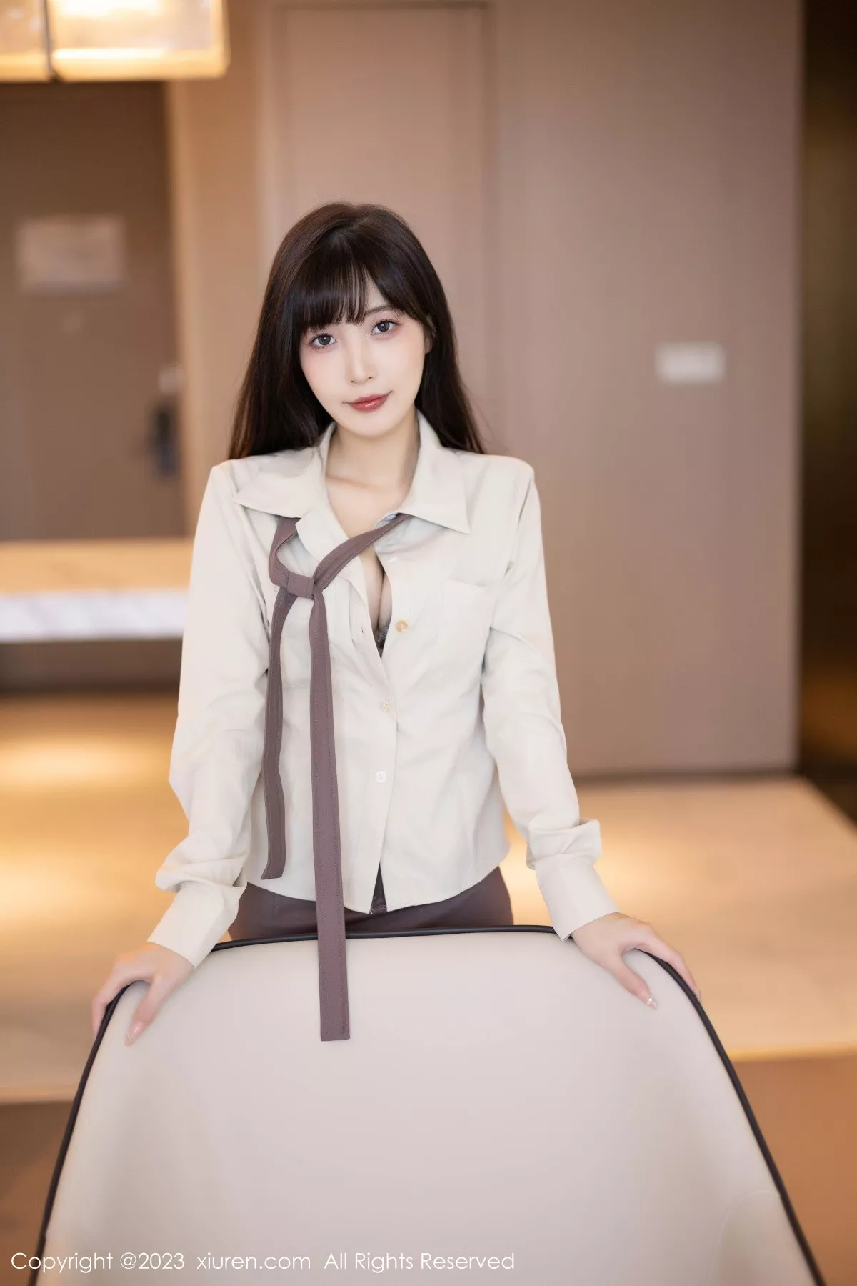 秀人集.com_[XiuRen秀人网]No.7745_模特林星阑性感杏色上衣配短裙露原色丝袜秀苗条身材诱惑写真83P