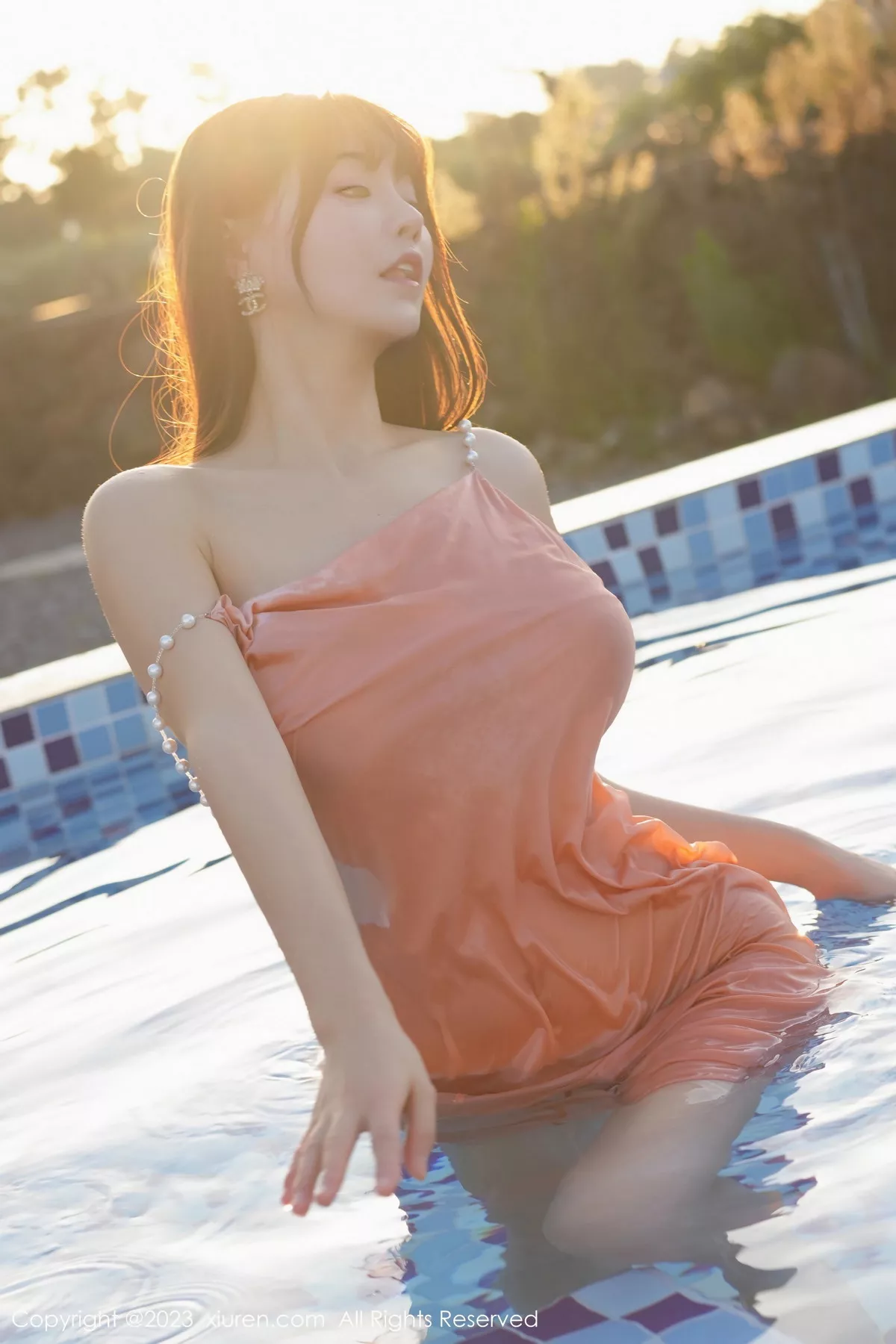 秀人集.com_[XiuRen秀人网]No.7747_女神朱可儿Flora性感吊带长裙+粉色情趣服饰秀丰满身材诱惑写真70P