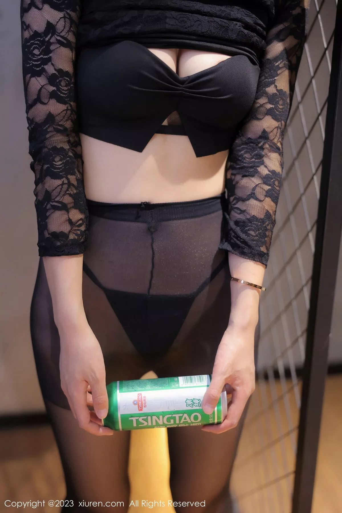 秀人集.com_[XiuRen秀人网]No.7751_新人模特韩系学妹黑色网纹上衣露轻透内衣配超薄黑丝魅惑写真101P