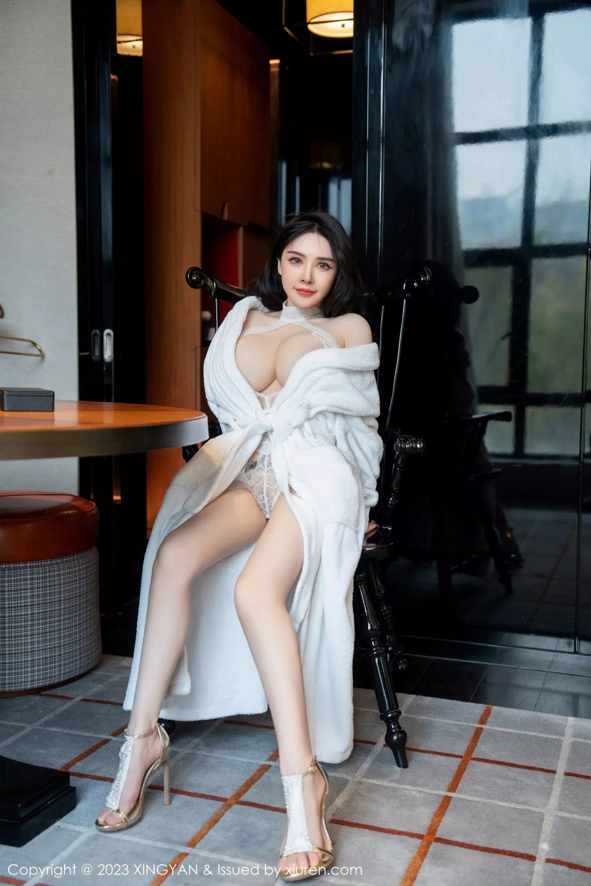 秀人集.com_[XINGYAN星颜社]VOL.220_模特潘娇娇性感白色浴袍露白色蕾丝情趣内衣秀豪乳极致诱惑写真76P