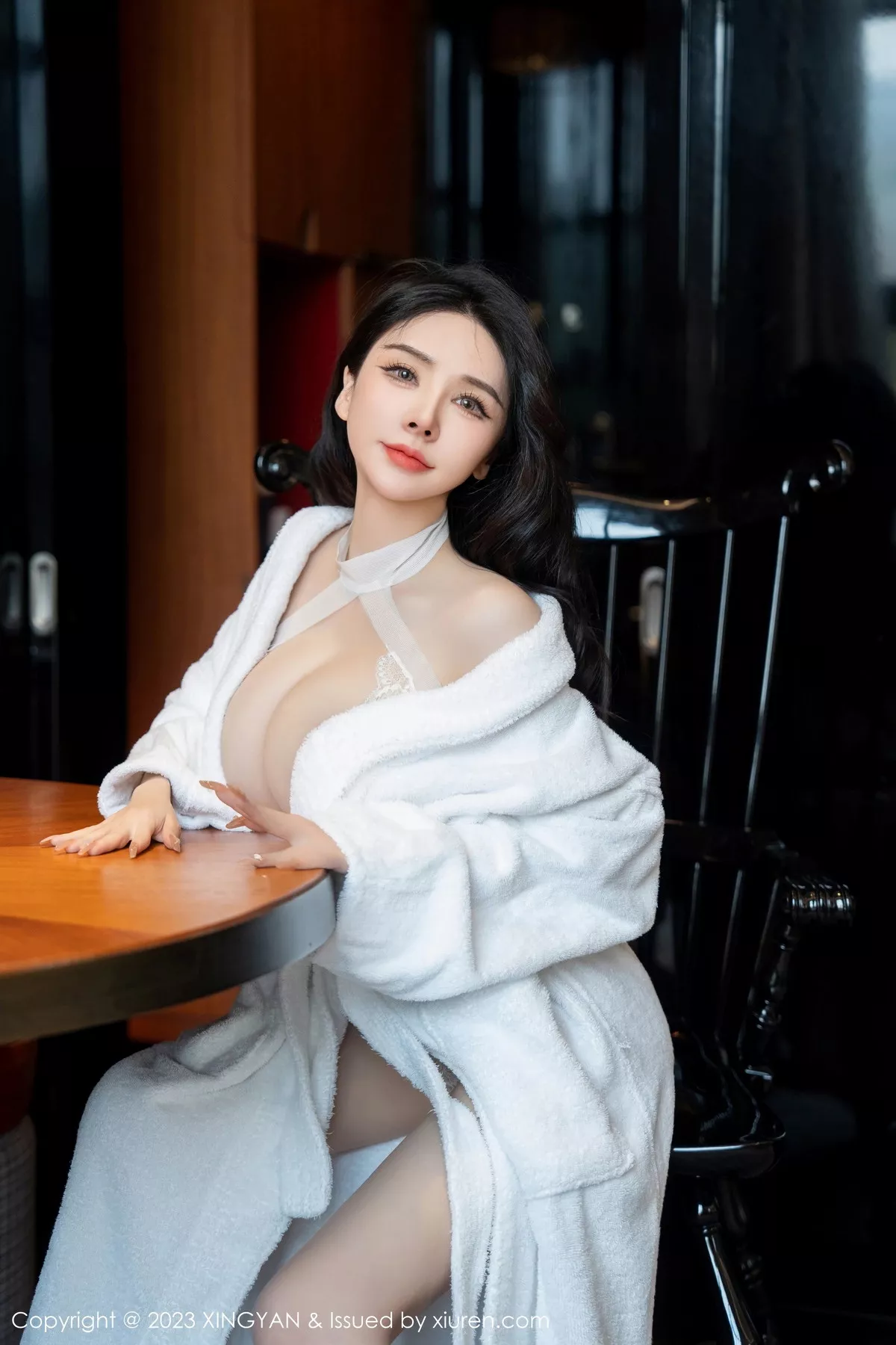 秀人集.com_[XINGYAN星颜社]VOL.220_模特潘娇娇性感白色浴袍露白色蕾丝情趣内衣秀豪乳极致诱惑写真76P