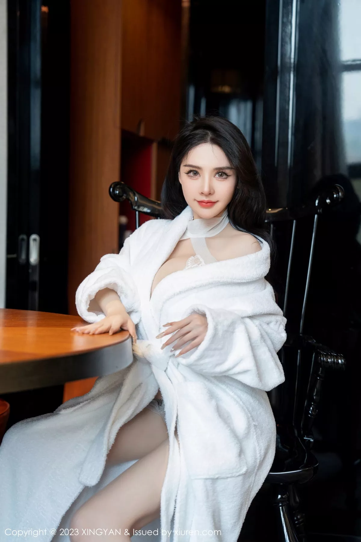 秀人集.com_[XINGYAN星颜社]VOL.220_模特潘娇娇性感白色浴袍露白色蕾丝情趣内衣秀豪乳极致诱惑写真76P