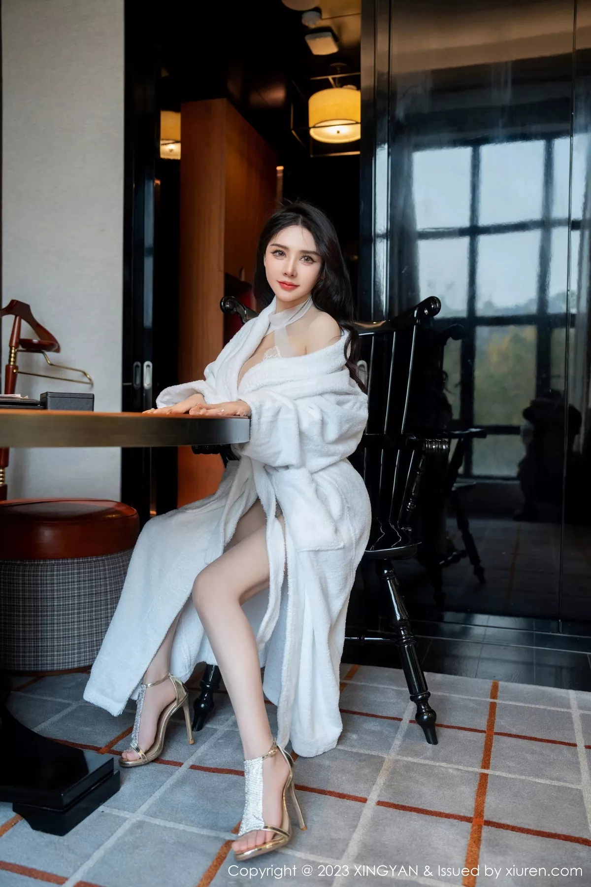 秀人集.com_[XINGYAN星颜社]VOL.220_模特潘娇娇性感白色浴袍露白色蕾丝情趣内衣秀豪乳极致诱惑写真76P