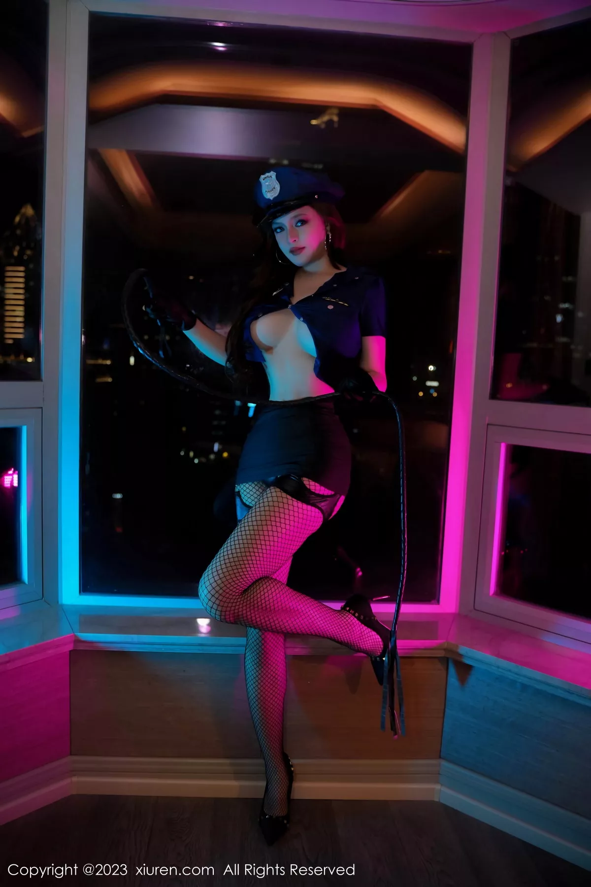 秀人集.com_[XiuRen秀人网]No.7767_模特伊丽莎有点白深色情趣制服配黑丝网袜秀惹火身材诱惑写真54P