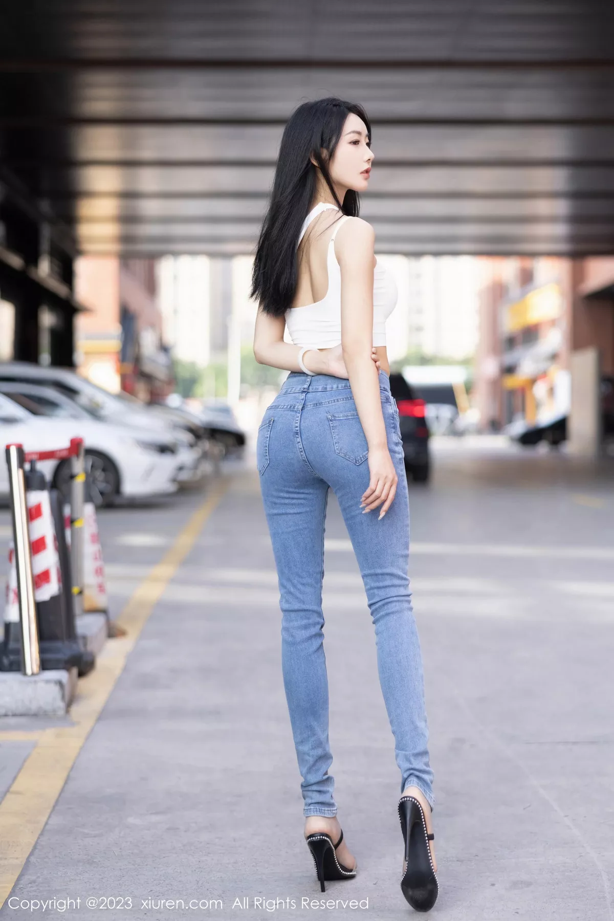 秀人集.com_[XiuRen秀人网]No.7781_女神苏苏阿性感白色上衣配简约牛仔裤秀曼妙绝美身姿诱惑写真95P