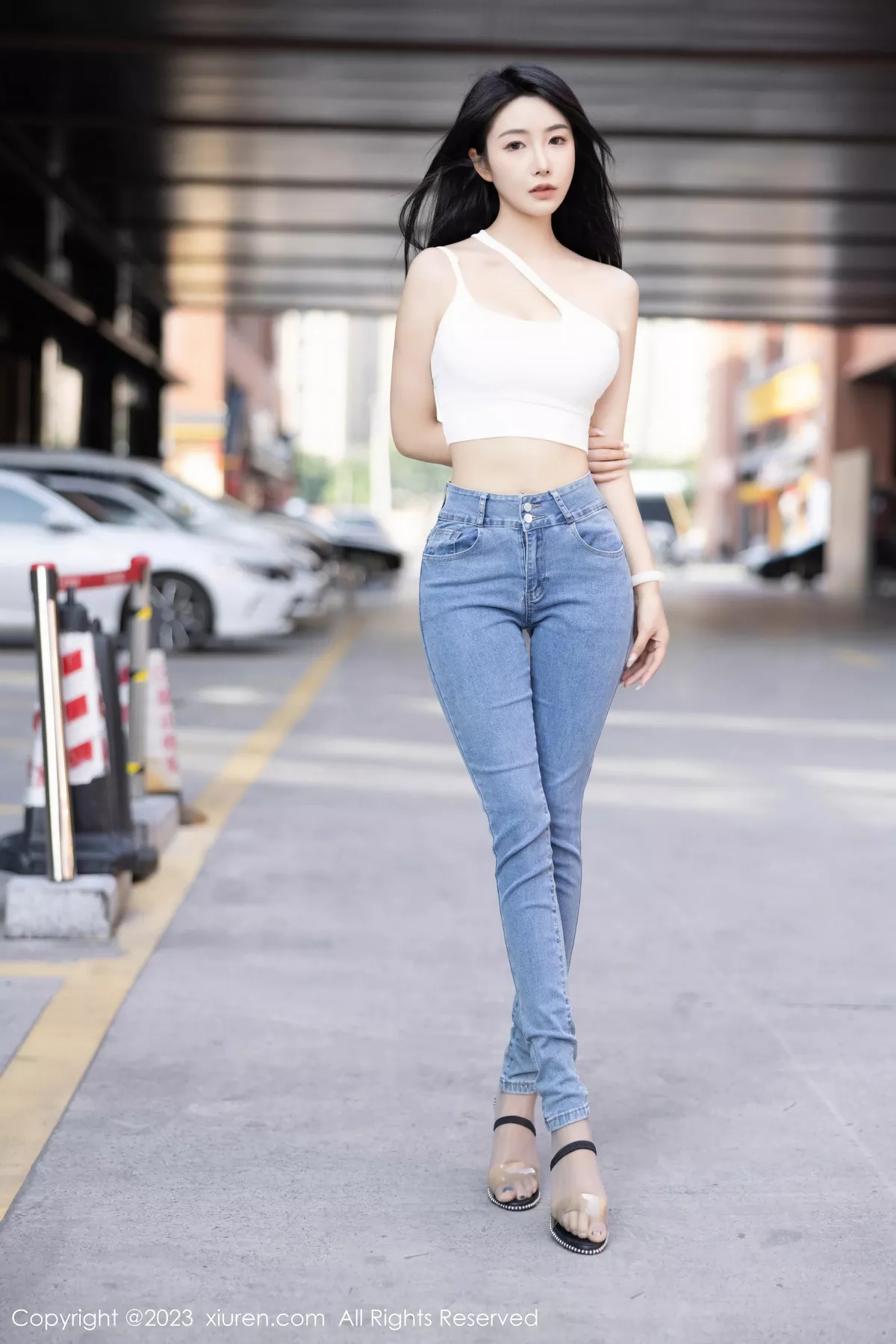 秀人集.com_[XiuRen秀人网]No.7781_女神苏苏阿性感白色上衣配简约牛仔裤秀曼妙绝美身姿诱惑写真95P