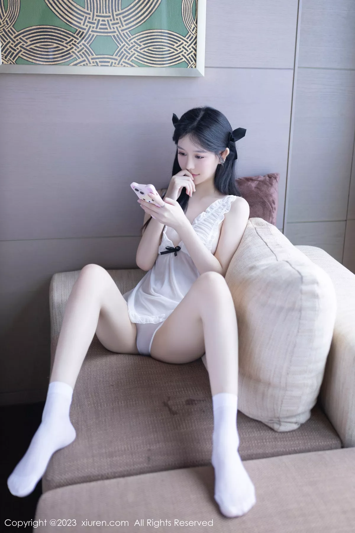 秀人集.com_[XiuRen秀人网]No.7789_模特幼幼性感白色轻透睡衣服饰半脱秀翘臀美腿完美诱惑写真83P