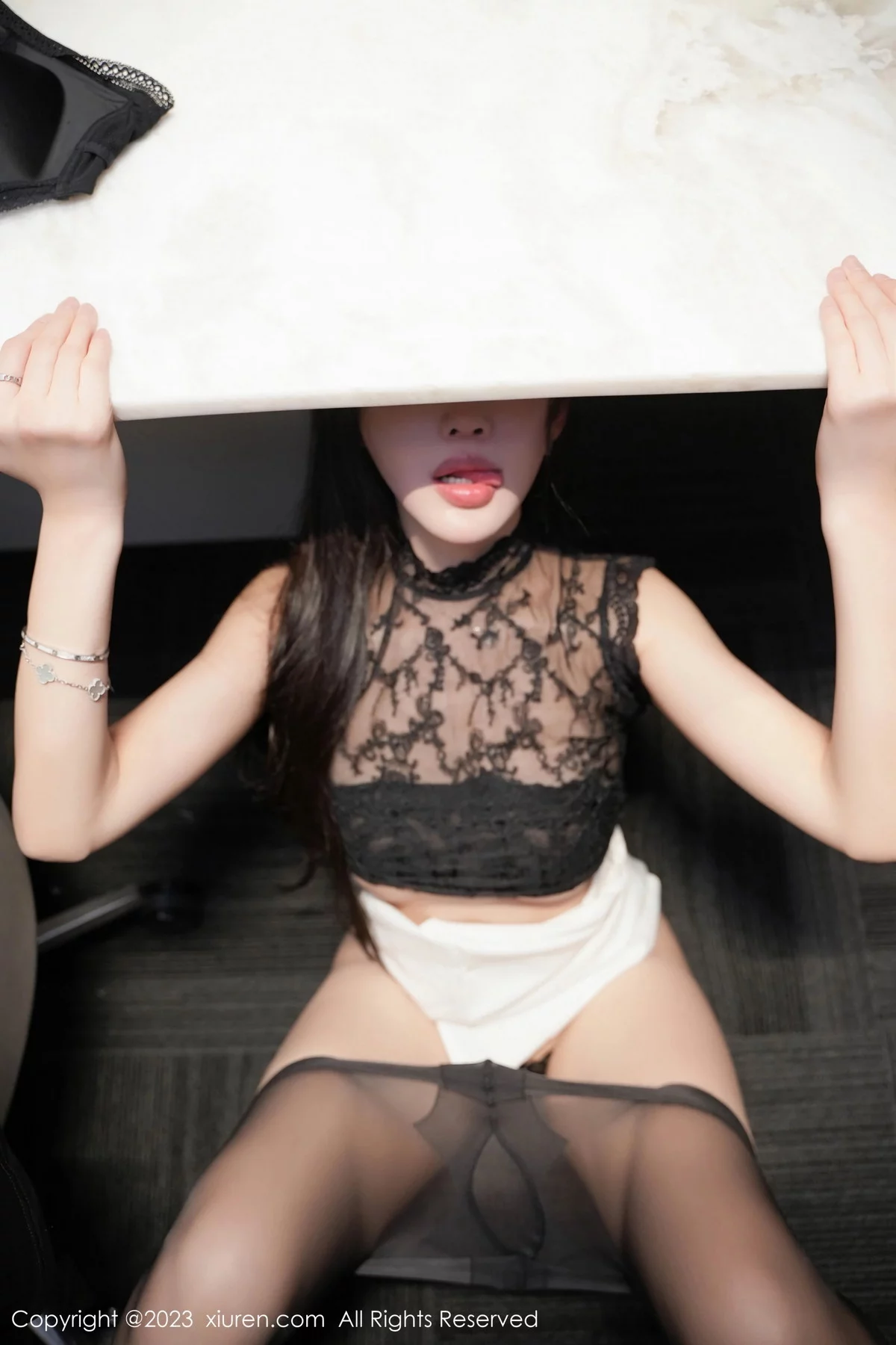 秀人集.com_[XiuRen秀人网]No.7792_女神Carol周妍希性感黑色蕾丝上衣配白短裙露黑色内衣诱惑写真81P