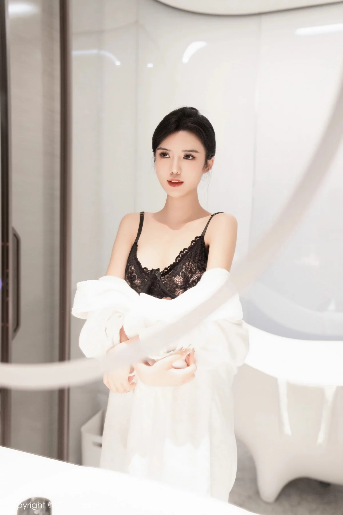 秀人集.com_[XiuRen秀人网]No.7808_模特浅浅Danny浴室场景性感黑色蕾丝内衣配黑丝吊袜诱惑写真85P