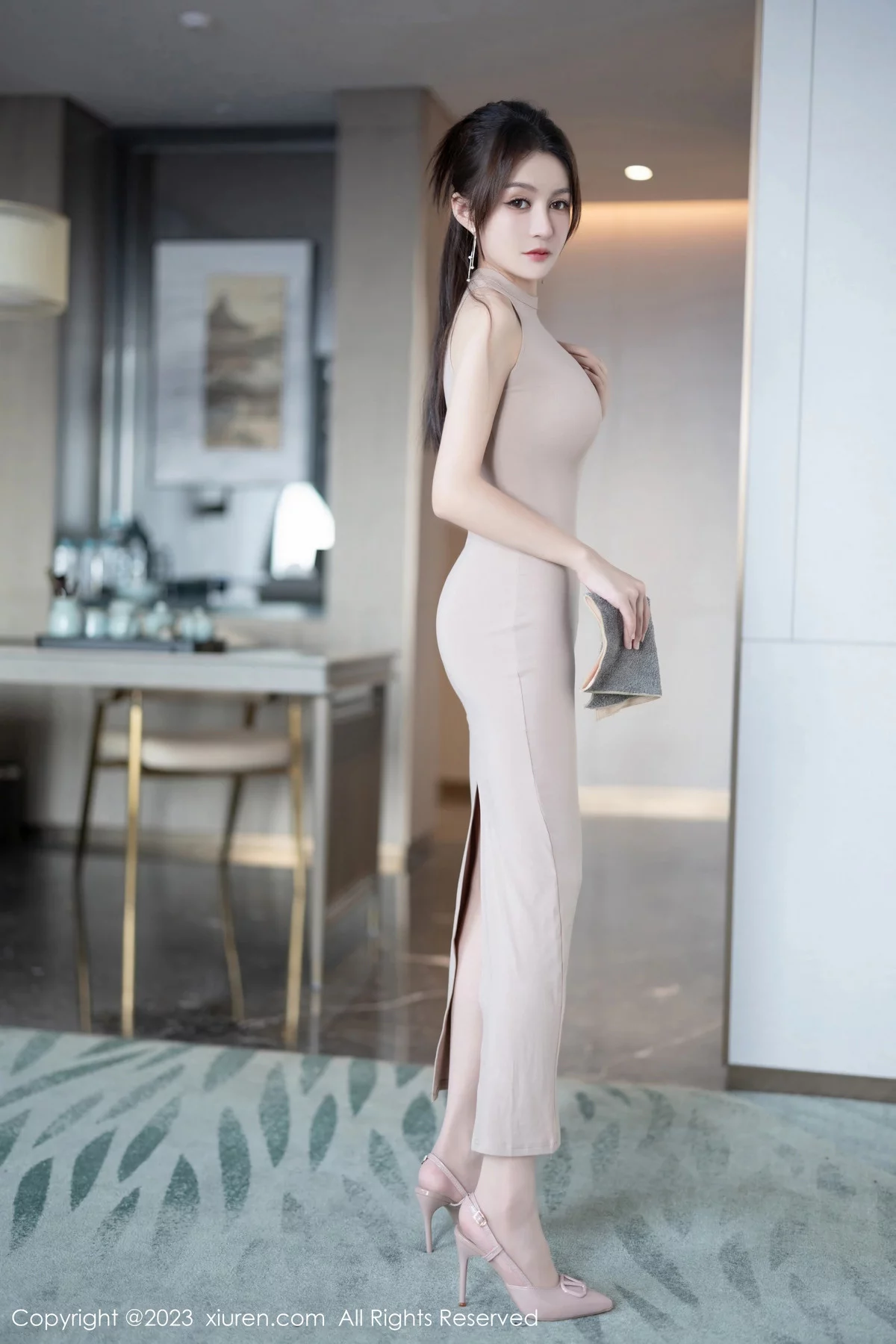 秀人集.com_[XiuRen秀人网]No.7824_模特唐宁宁性感杏色收身连衣长裙配开档肉丝秀曼妙身姿诱惑写真83P