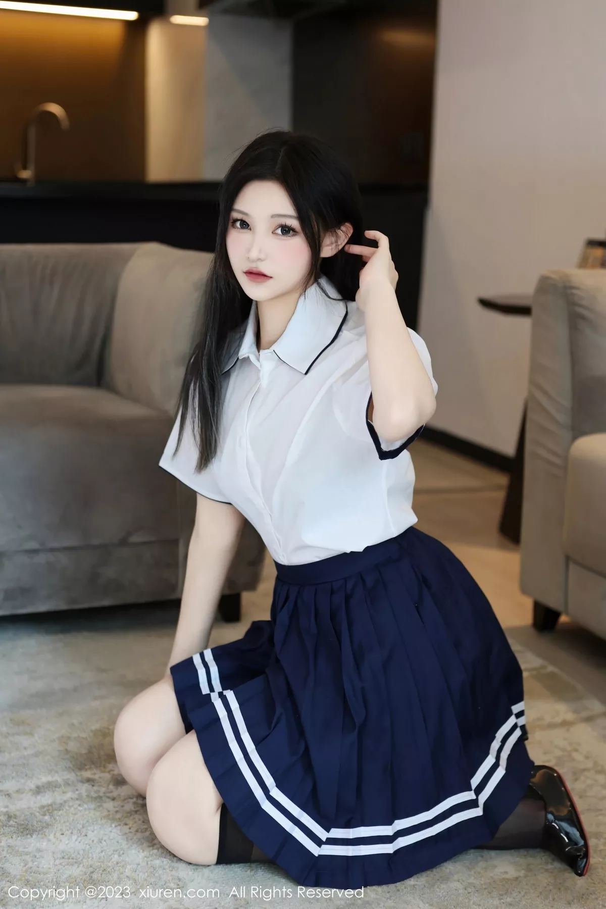 秀人集.com_[XiuRen秀人网]No.7697_模特大橘BBKira性感白色上衣配蓝短裙秀丰腴美臀撩人诱惑写真66P