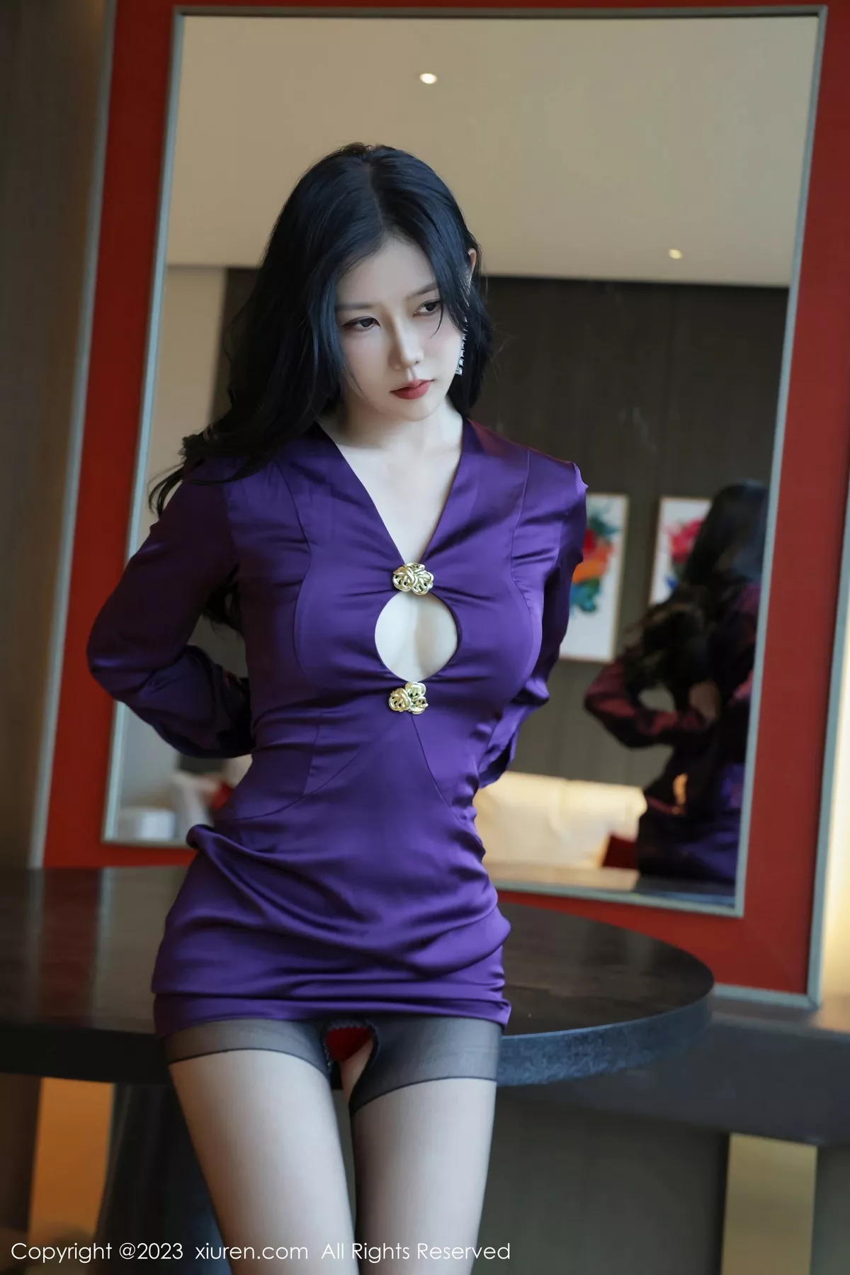 秀人集.com_[XiuRen秀人网]No.7700_模特尹甜甜性感紫色服饰露红色内裤配开档黑丝秀翘臀诱惑写真75P