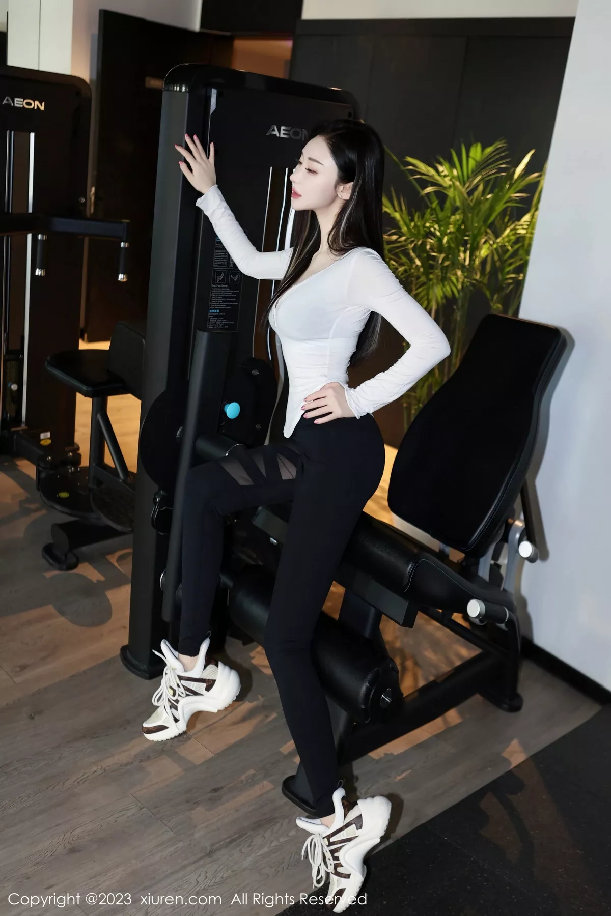 秀人集.com_[XiuRen秀人网]No.7705_模特田兮白脱白色上衣露性感黑色比基尼服饰秀完美身材诱惑写真89P