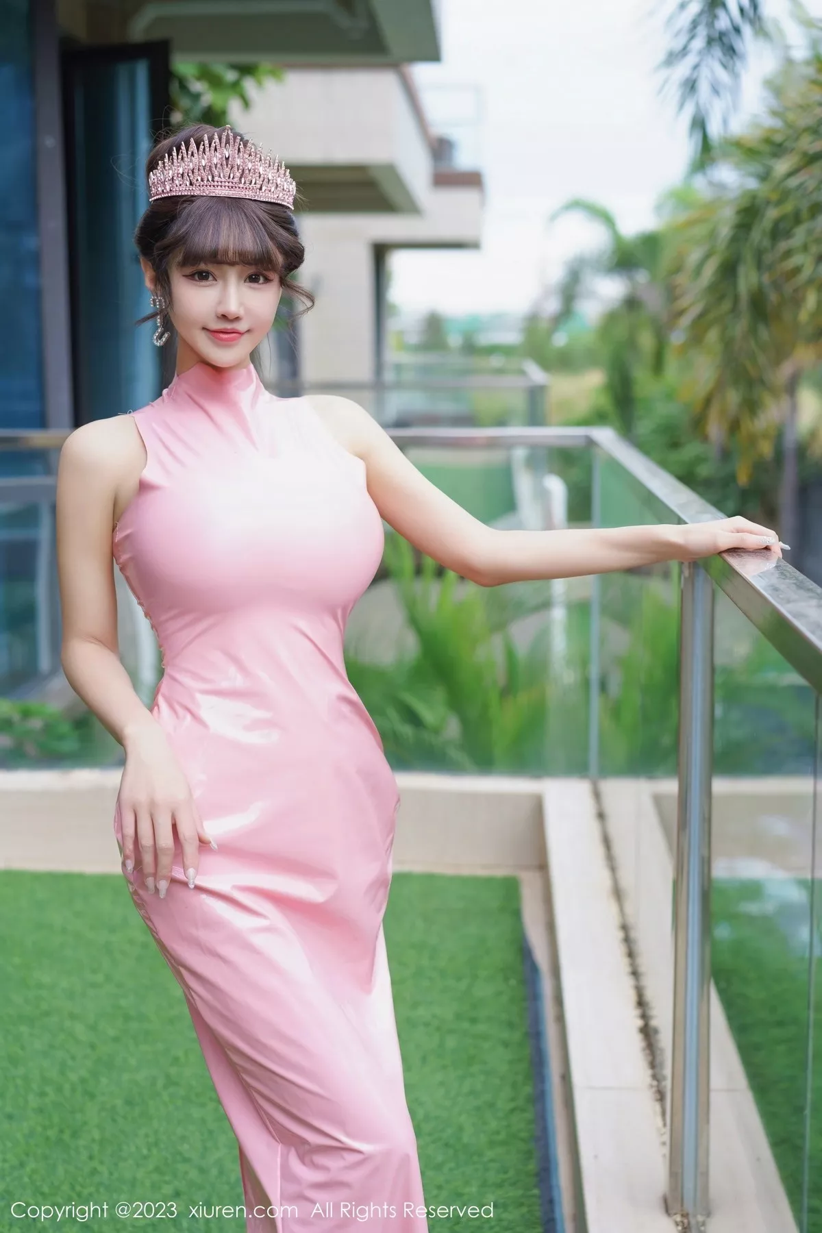 秀人集.com_[XiuRen秀人网]No.7713_女神朱可儿Flora粉色皮质连衣裙配原色丝袜秀丰满身姿诱惑写真72P