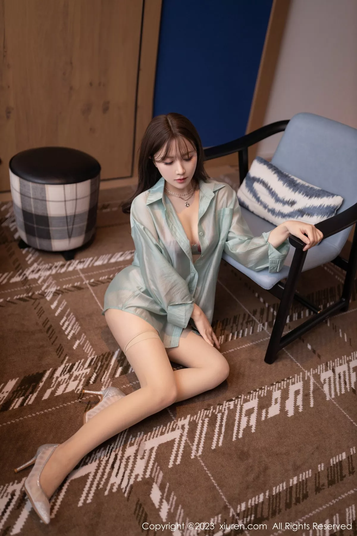 秀人集.com_[XiuRen秀人网]No.7721_模特鱼子酱Fish性感红灰色内衣配原色丝袜秀曼妙身姿迷人写真79P