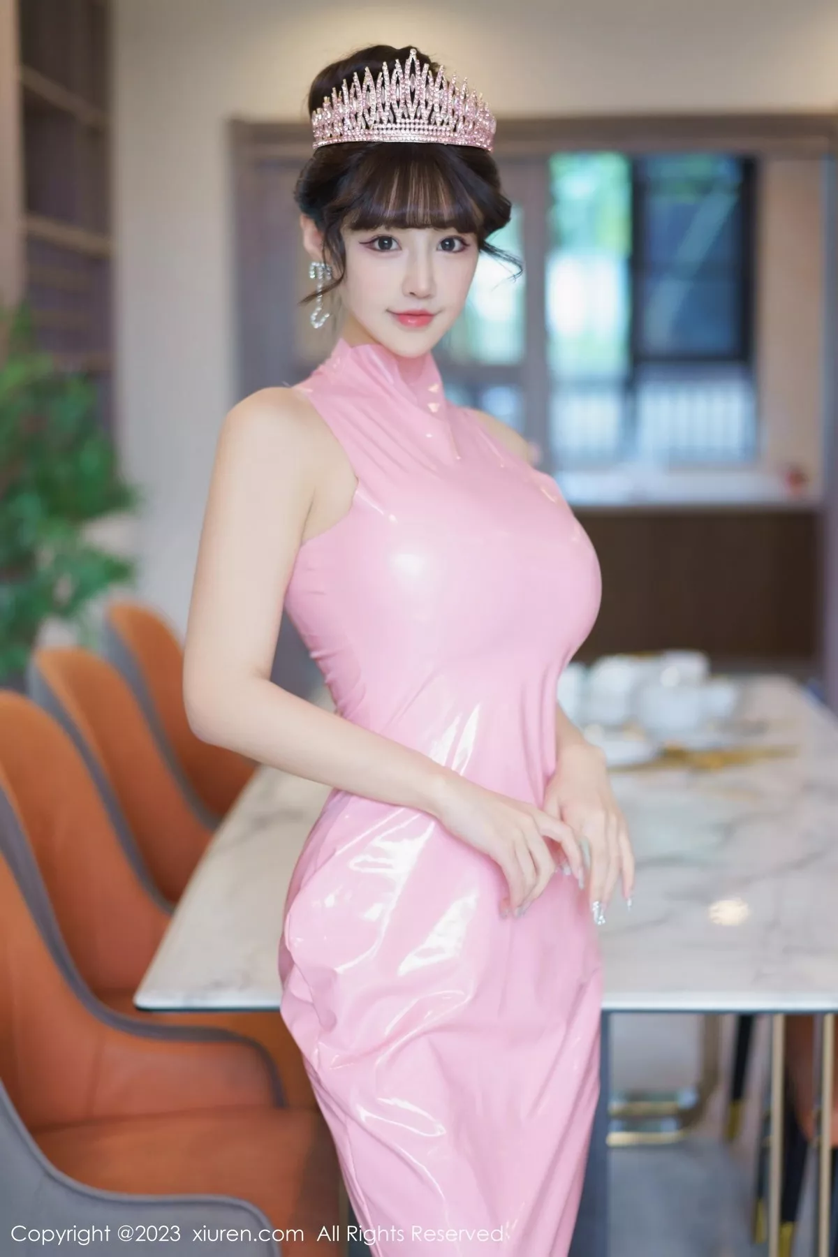 秀人集.com_[XiuRen秀人网]No.7713_女神朱可儿Flora粉色皮质连衣裙配原色丝袜秀丰满身姿诱惑写真72P