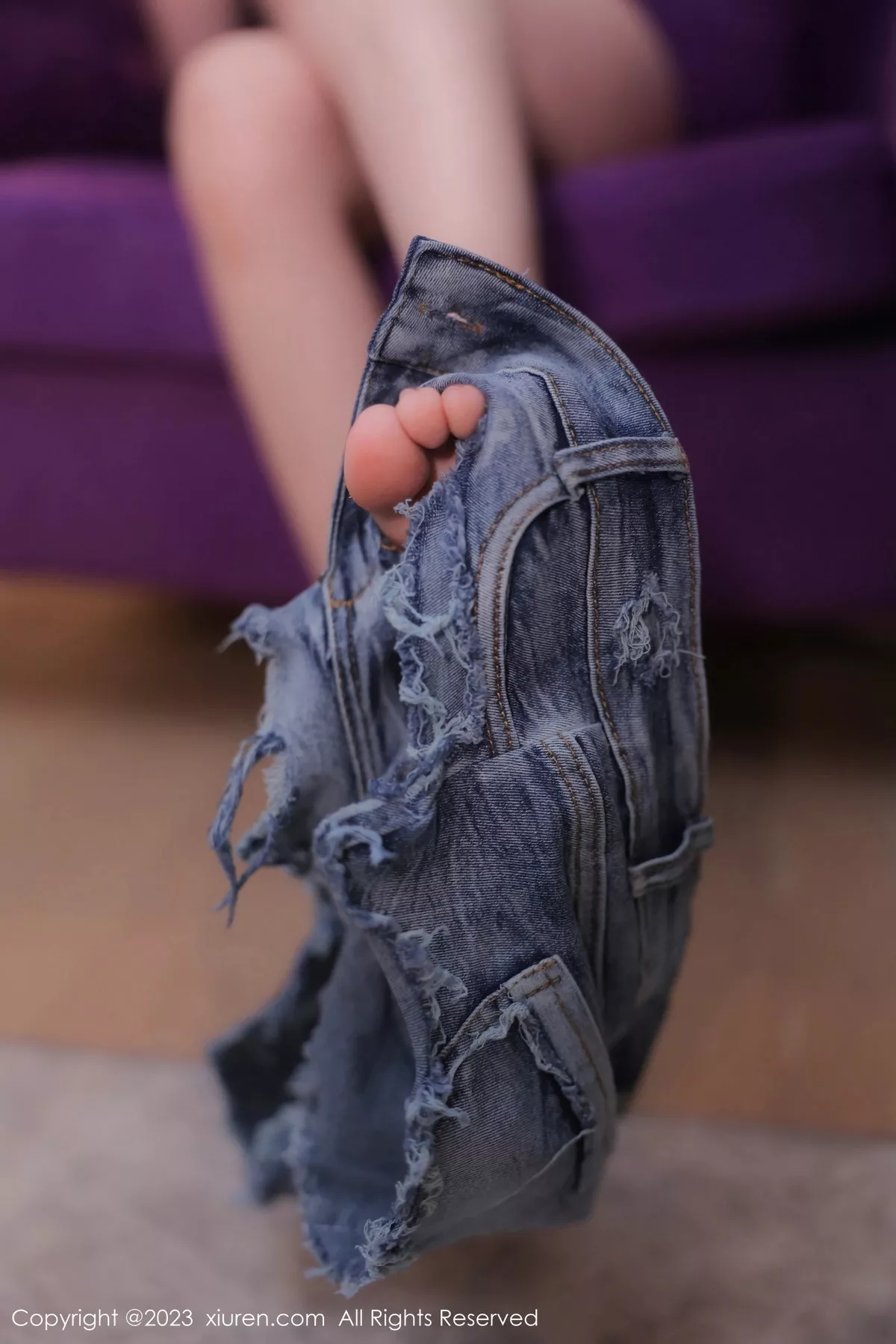 秀人集.com_[XiuRen秀人网]No.7722_新人模特杉菜性感白色上衣配牛仔内裤半脱秀丰满身材诱惑写真73P