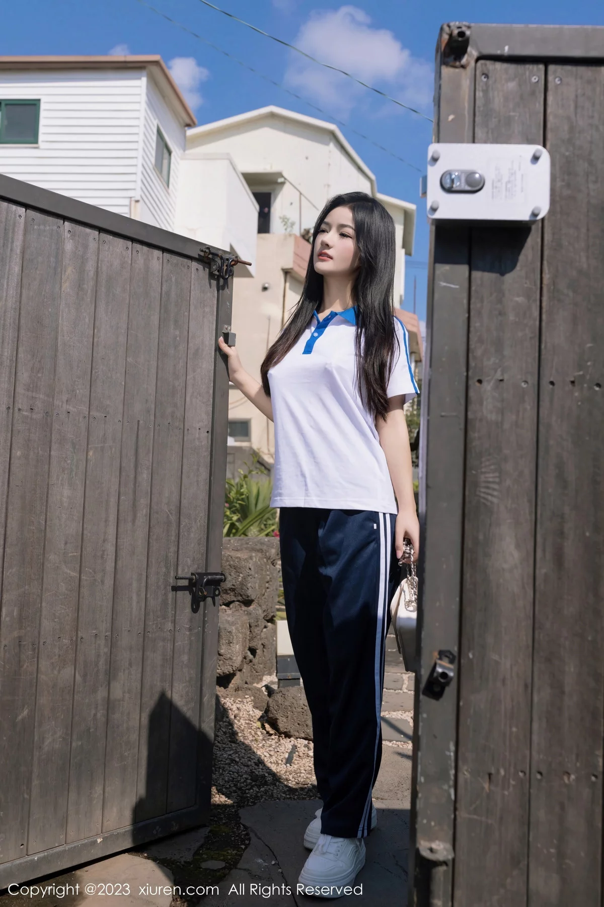 秀人集.com_[XiuRen秀人网]No.7876_模特谭小灵性感学生角色装扮露黑色渔网秀惹火身材极致诱惑写真85P