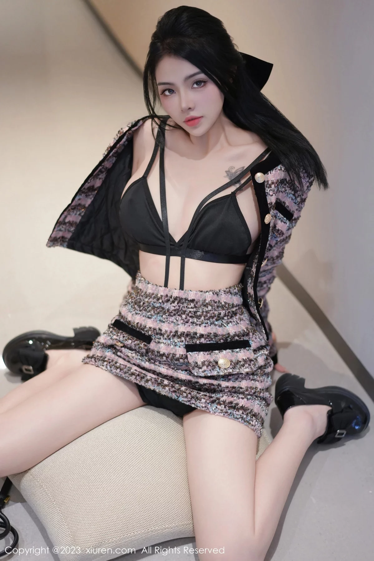 秀人集.com_[XiuRen秀人网]No.7877_模特媛宝儿boa性感暗粉短裙套装露黑色内衣秀曼妙身姿诱惑写真51P