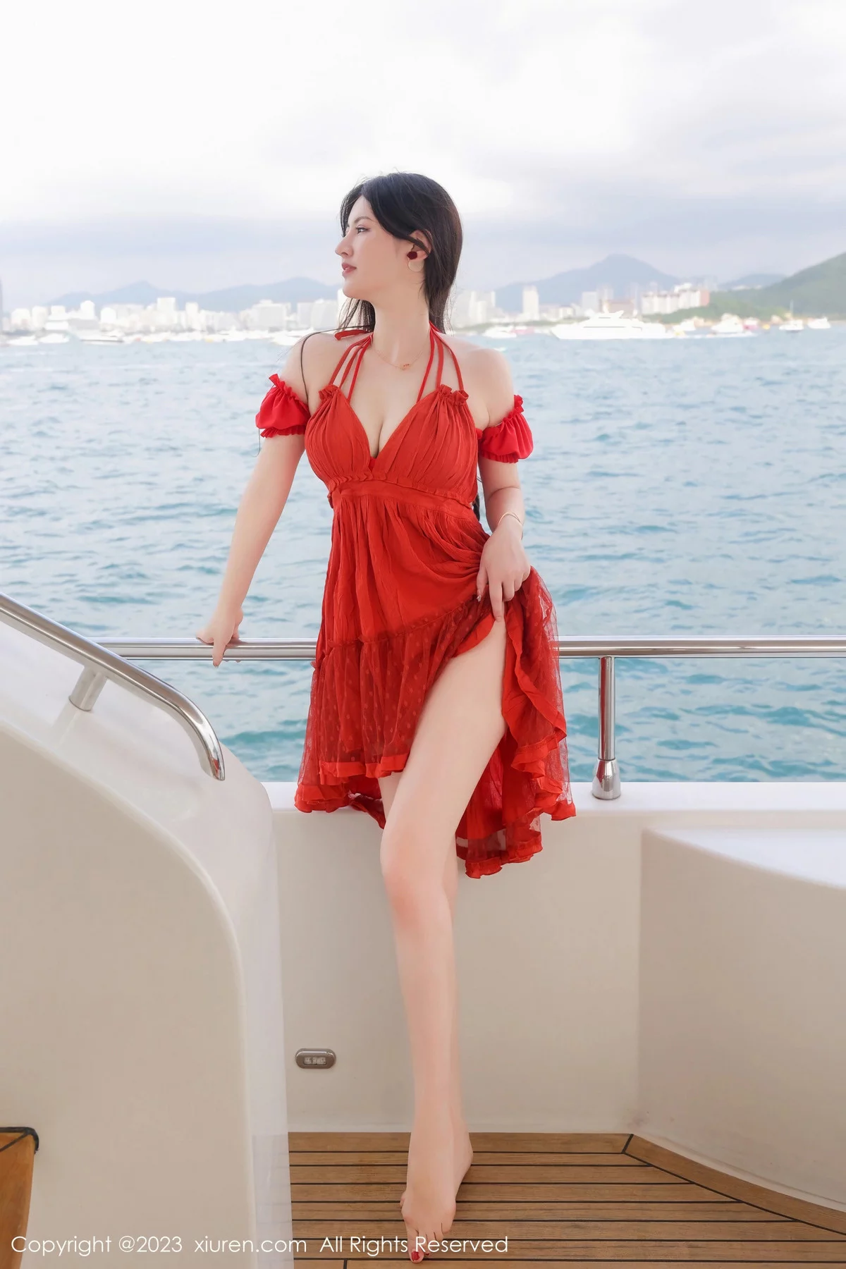 秀人集.com_[XiuRen秀人网]No.7881_模特诗诗kiki游艇场景性感红色比基尼服秀丰腴有致身材诱惑写真81P