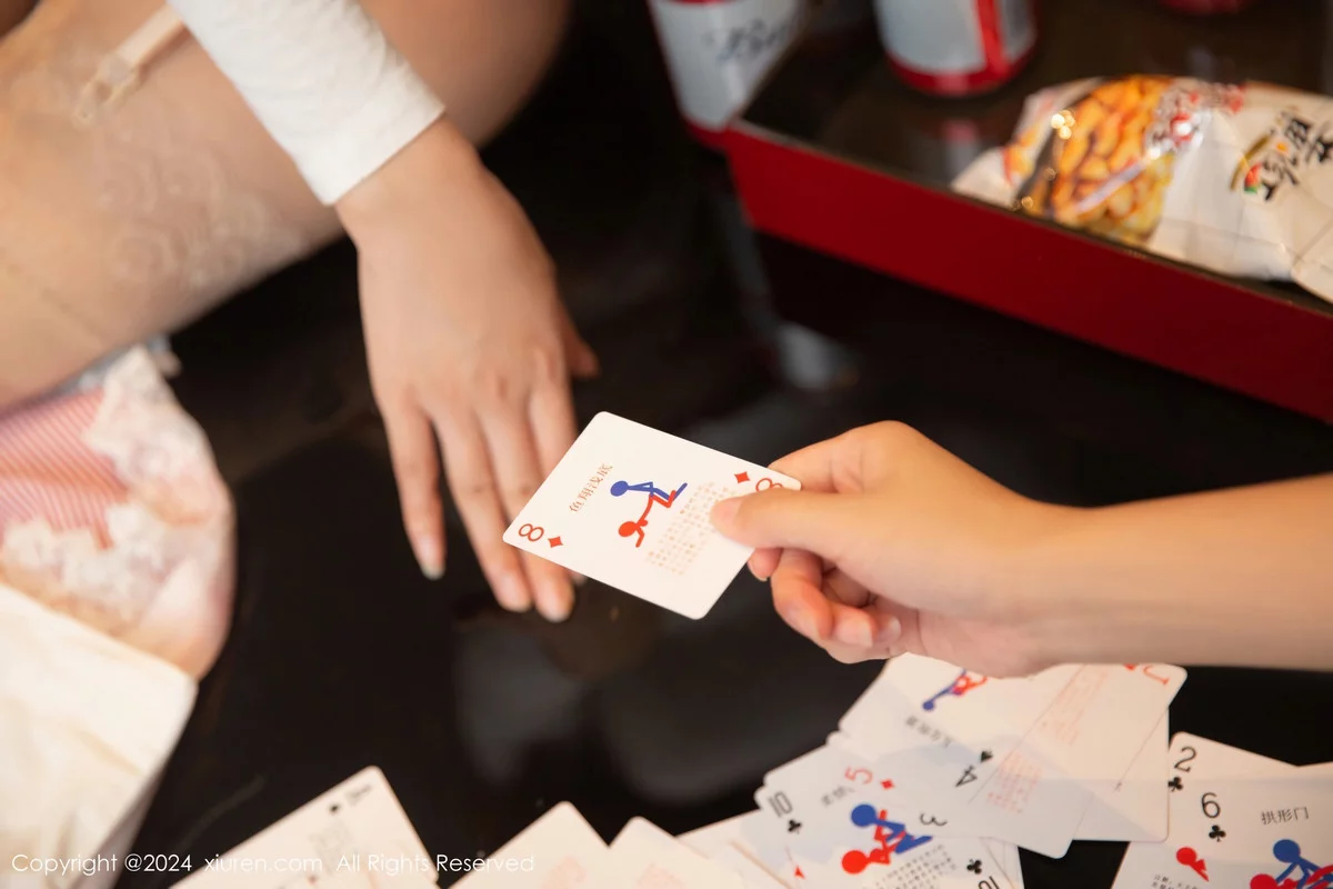 秀人集.com_[XiuRen秀人网]No.7911_女神绮里嘉ula性感白色蕾丝内衣配超薄肉丝秀曼妙身姿诱惑写真80P